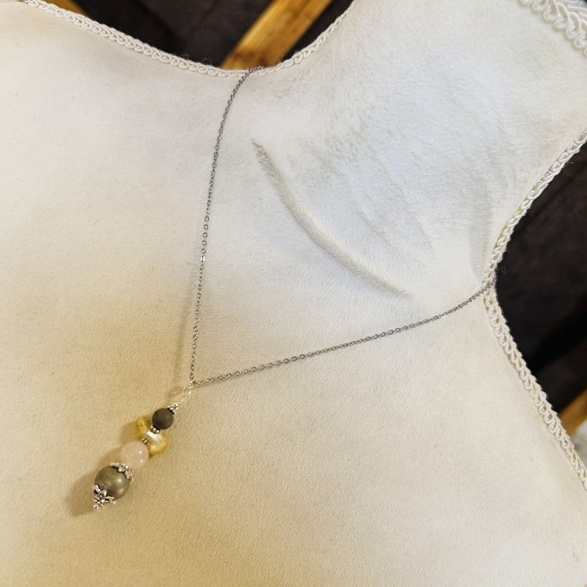 Handmade Handcrafted elegant genuine stone pendant on chain necklace Size ONE SIZE - 2 Thumbnail