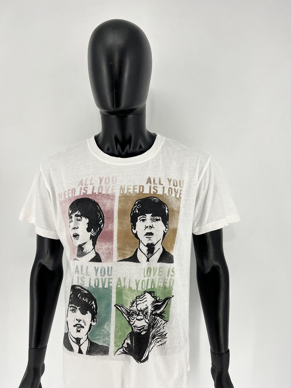 Band Tees × Vintage Vintage Tee Y2K The Beatles All You Need IS Love Size L Size US L / EU 52-54 / 3 - 4 Thumbnail