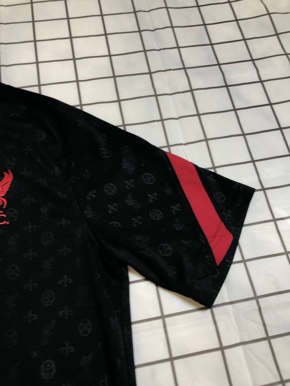 Nike Nike Liverpool Soccer Jersey Training Football Shirt Size US S / EU 44-46 / 1 - 3 Thumbnail