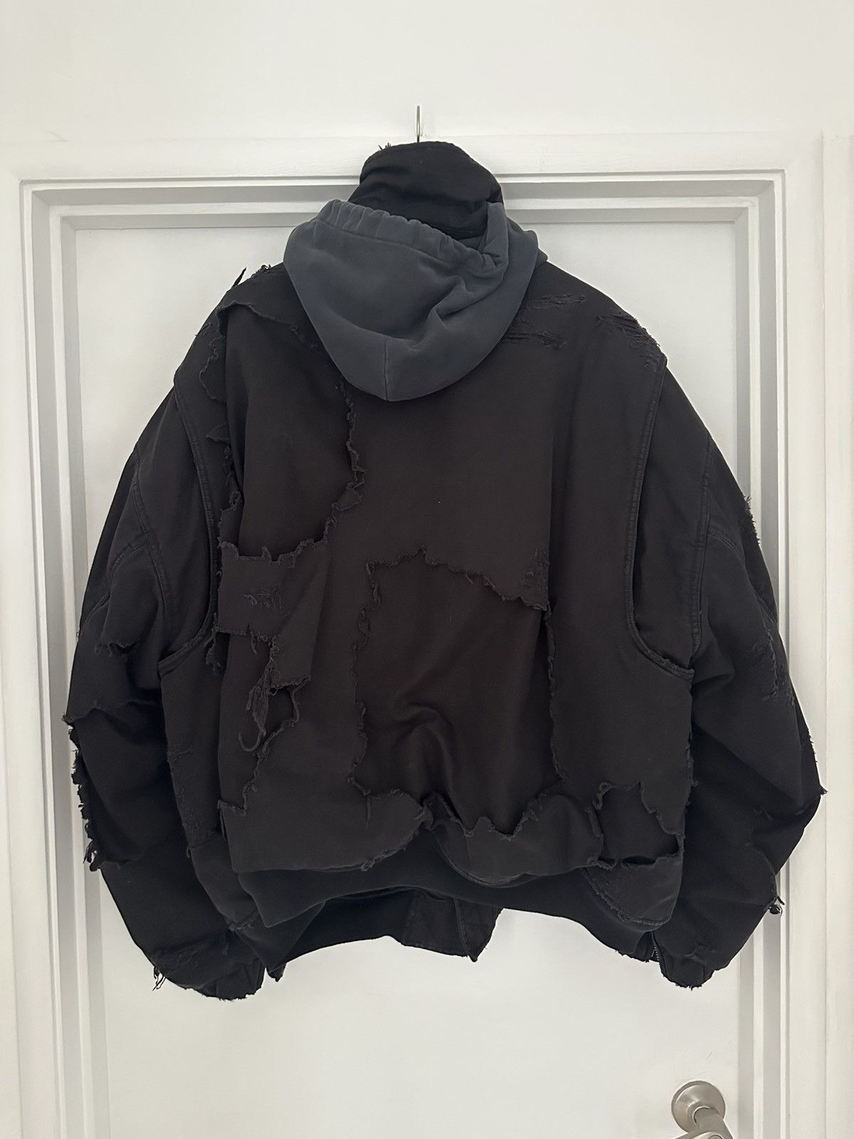 Balenciaga Balenciaga Unity Destroyed Bomber Jacket Size US L / EU 52-54 / 3 - 2 Thumbnail