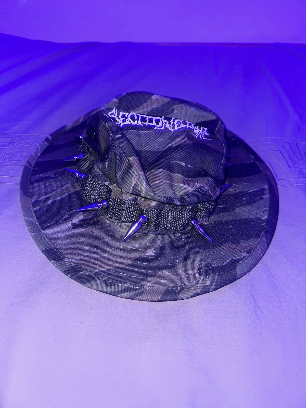 Section 8 Spike Bucket hat Size ONE SIZE - 1 Thumbnail