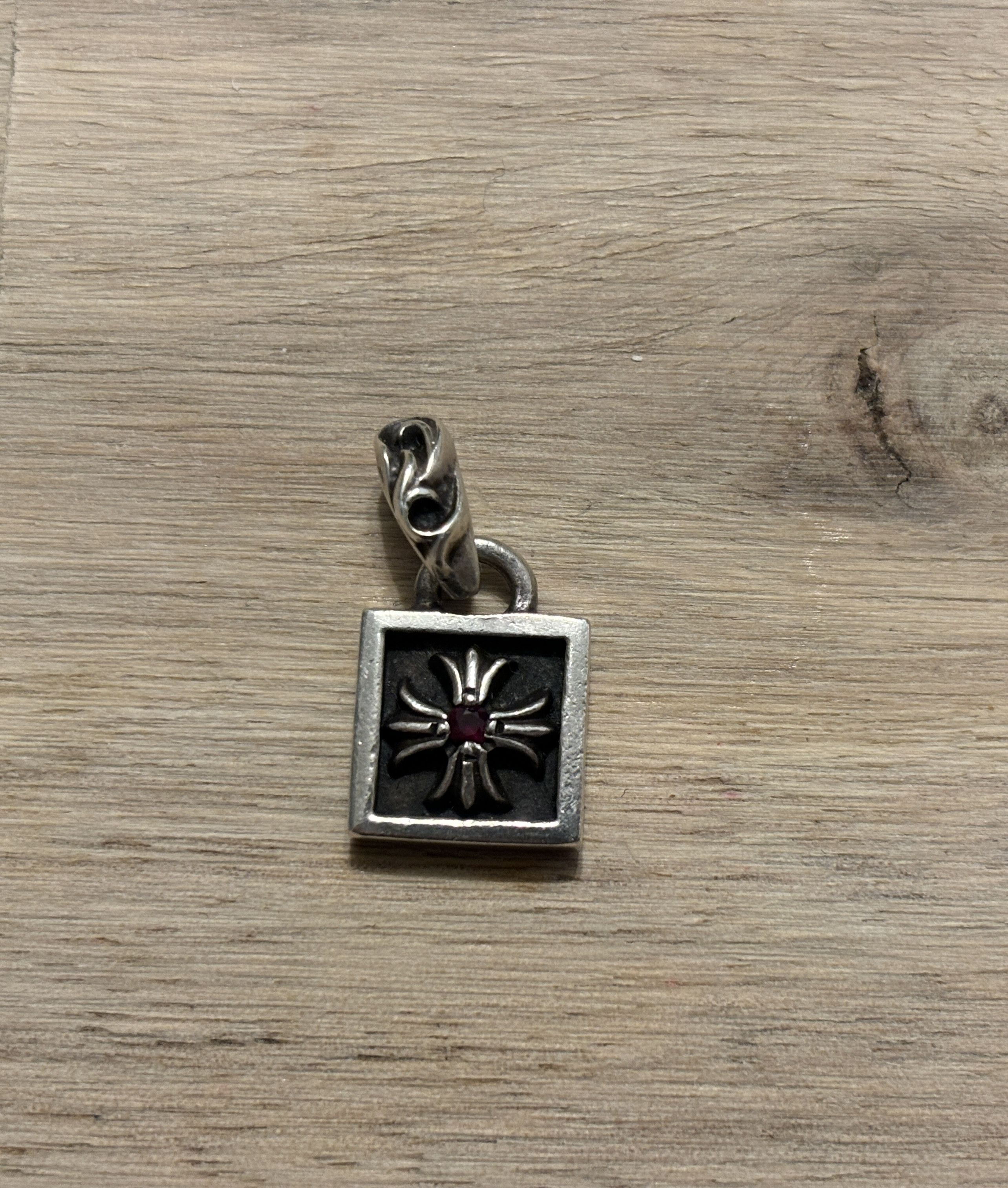 Chrome Hearts CHROME HEARTS CROSS RUBY PENDANT Size ONE SIZE - 6 Thumbnail