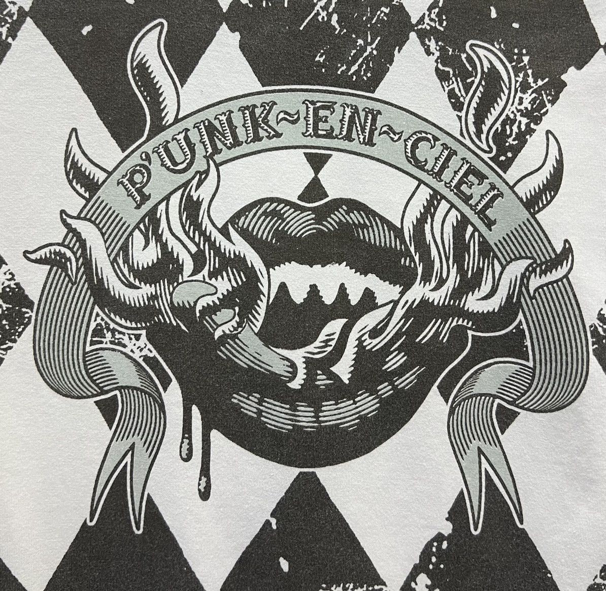 Band Tees × Vintage 2007-08 Lar'c-En-Ciel Japanese punkrock tour shirt Size US M / EU 48-50 / 2 - 4 Thumbnail