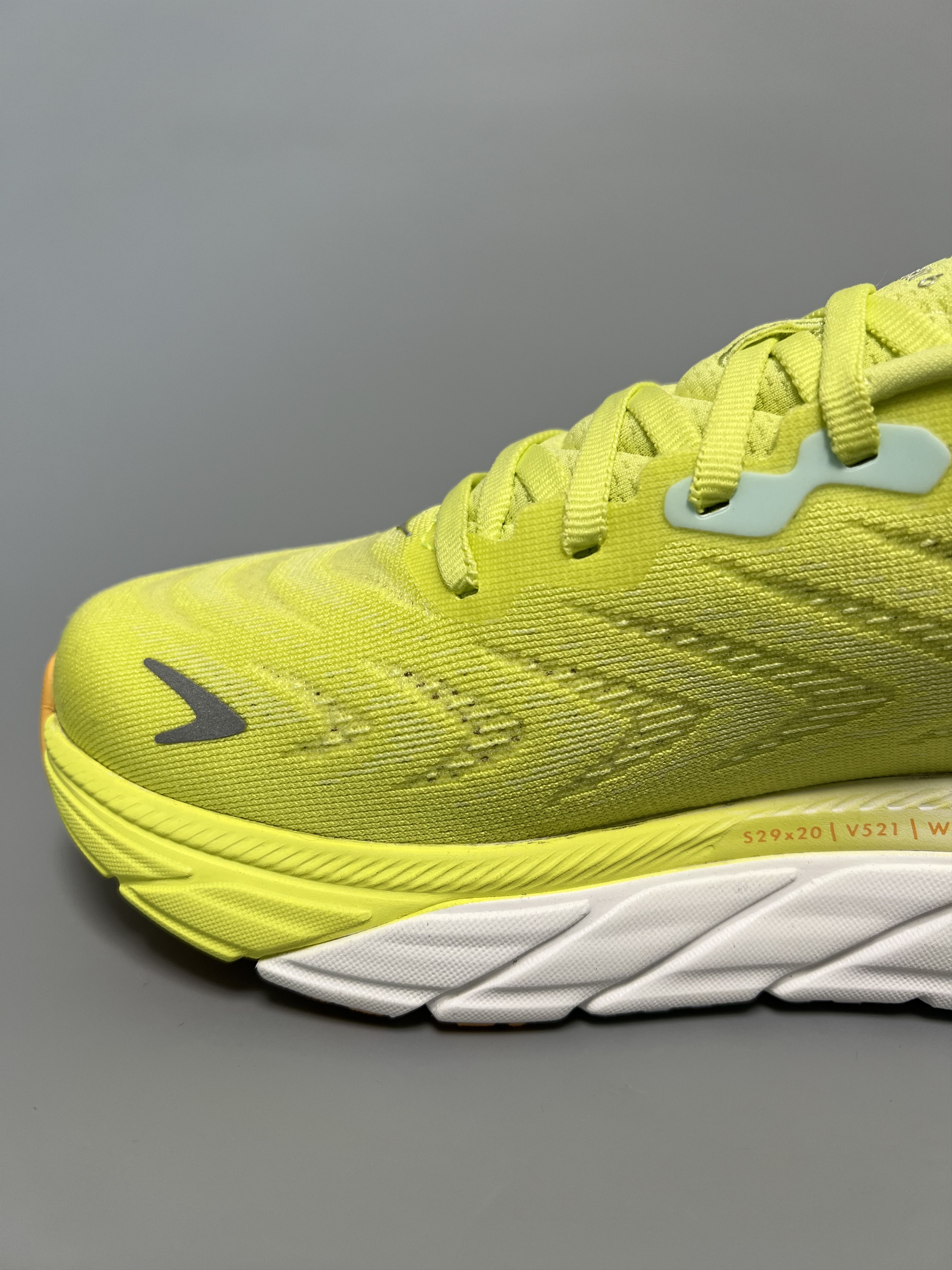 Hoka 7B Hoka One One Arahi 6 Running Shoes 1123195-CGWHT Size US 7 / IT 37 - 10 Thumbnail