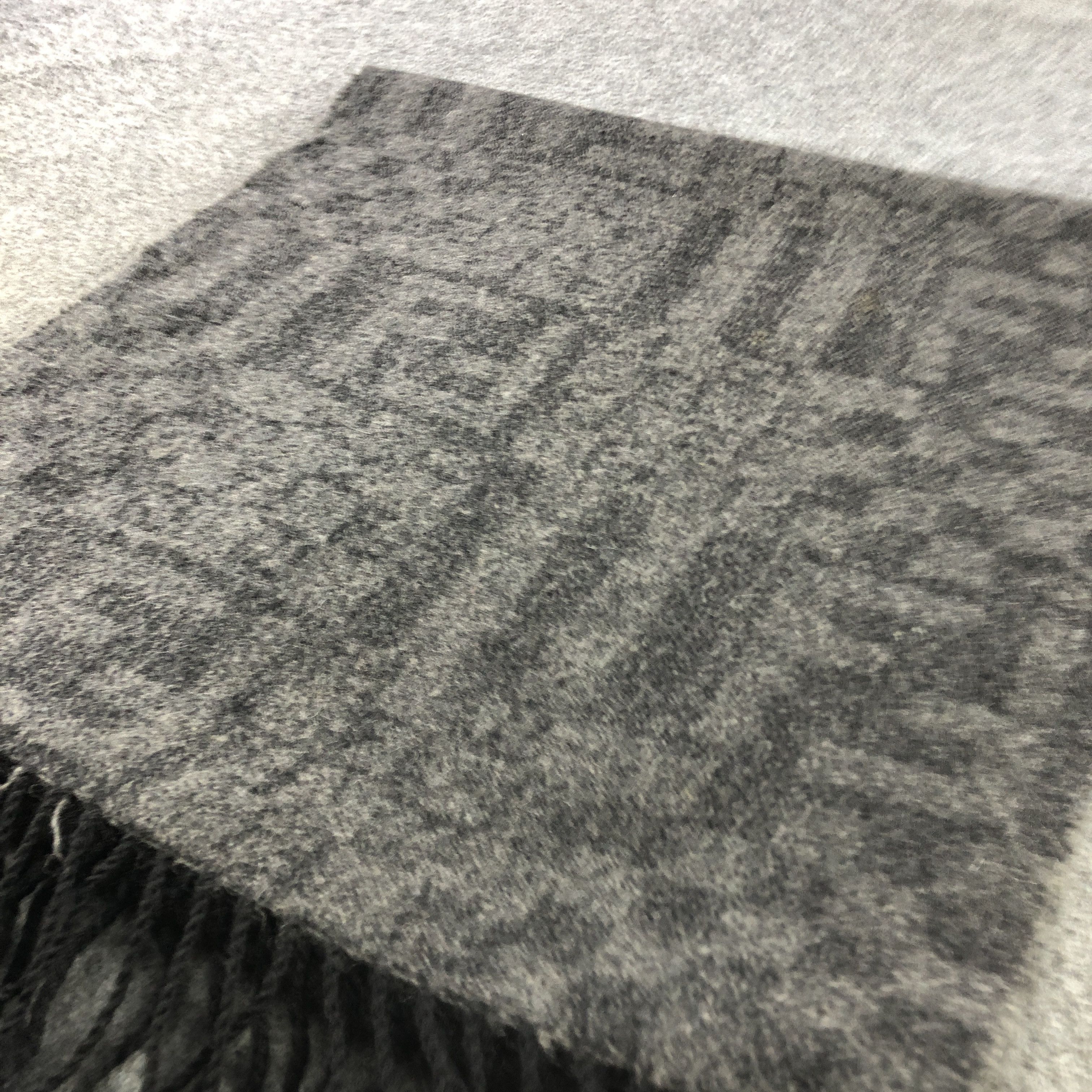 Fendi Fendi Monogram Scarf Muffler Wool Neck Warmer V2821 Size ONE SIZE - 4 Thumbnail
