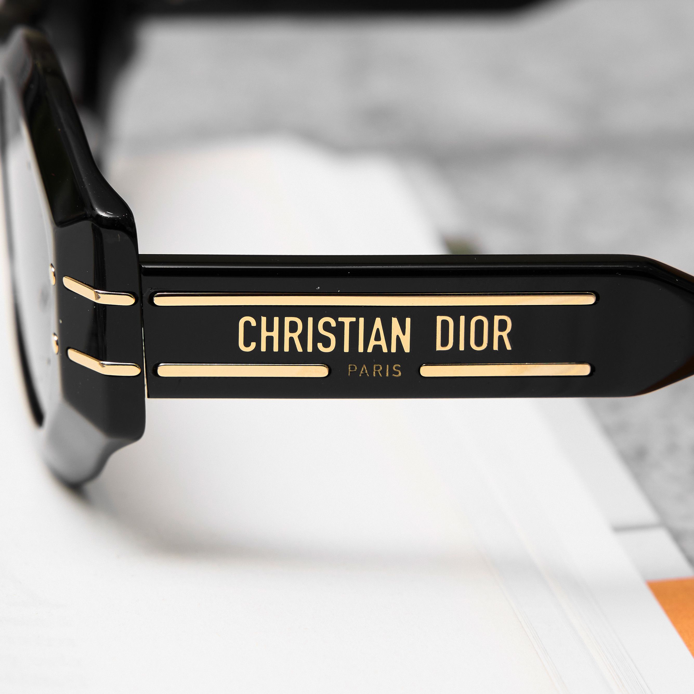 Dior DIOR DiorSignature B1U Black Butterfly Sunglasses BLACK Size ONE SIZE - 3 Thumbnail
