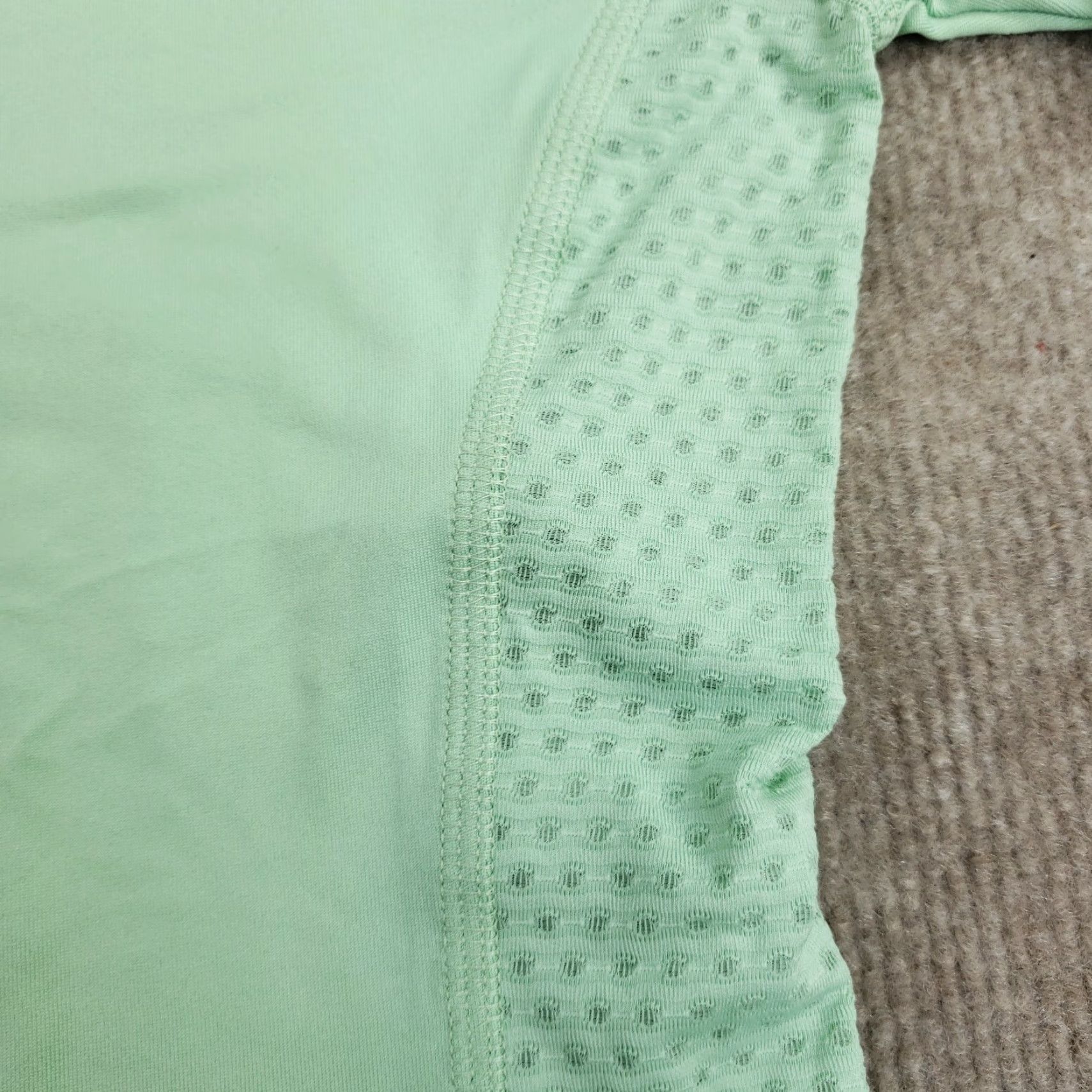 Vintage Columbia Womens Green Running T-Shirt Adult XS Crew Neck Short Sleeve Moisture Wicking Size XS / US 0-2 / IT 36-38 - 6 Thumbnail
