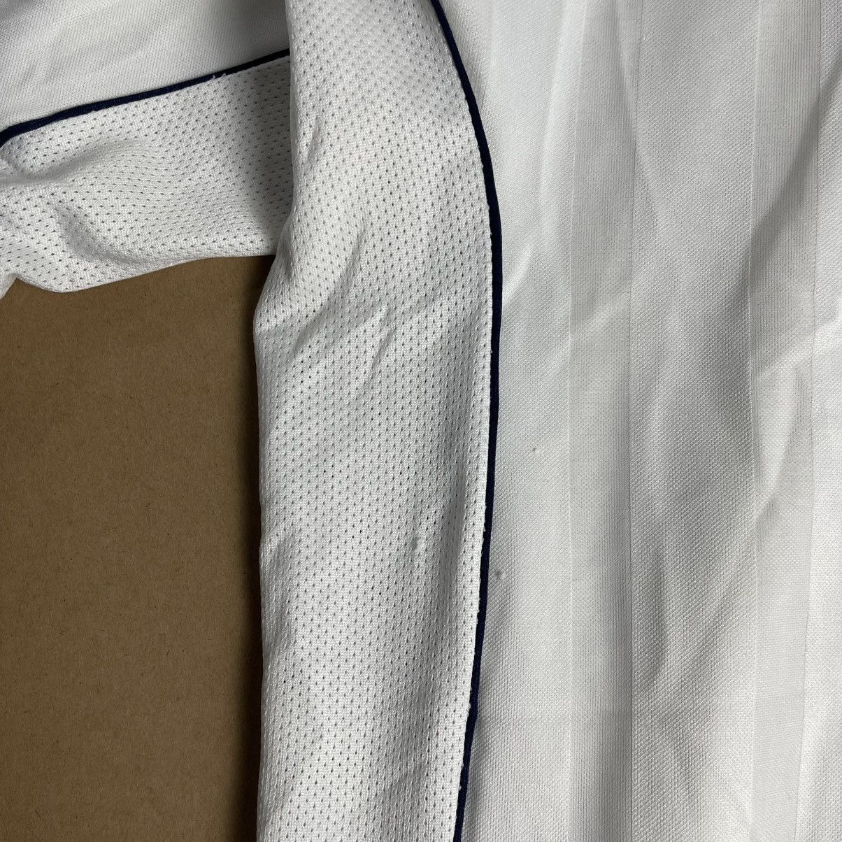 Umbro × Vintage Vintage Umbro England 2001-2003 Home Jersey Size US XL / EU 56 / 4 - 12 Thumbnail