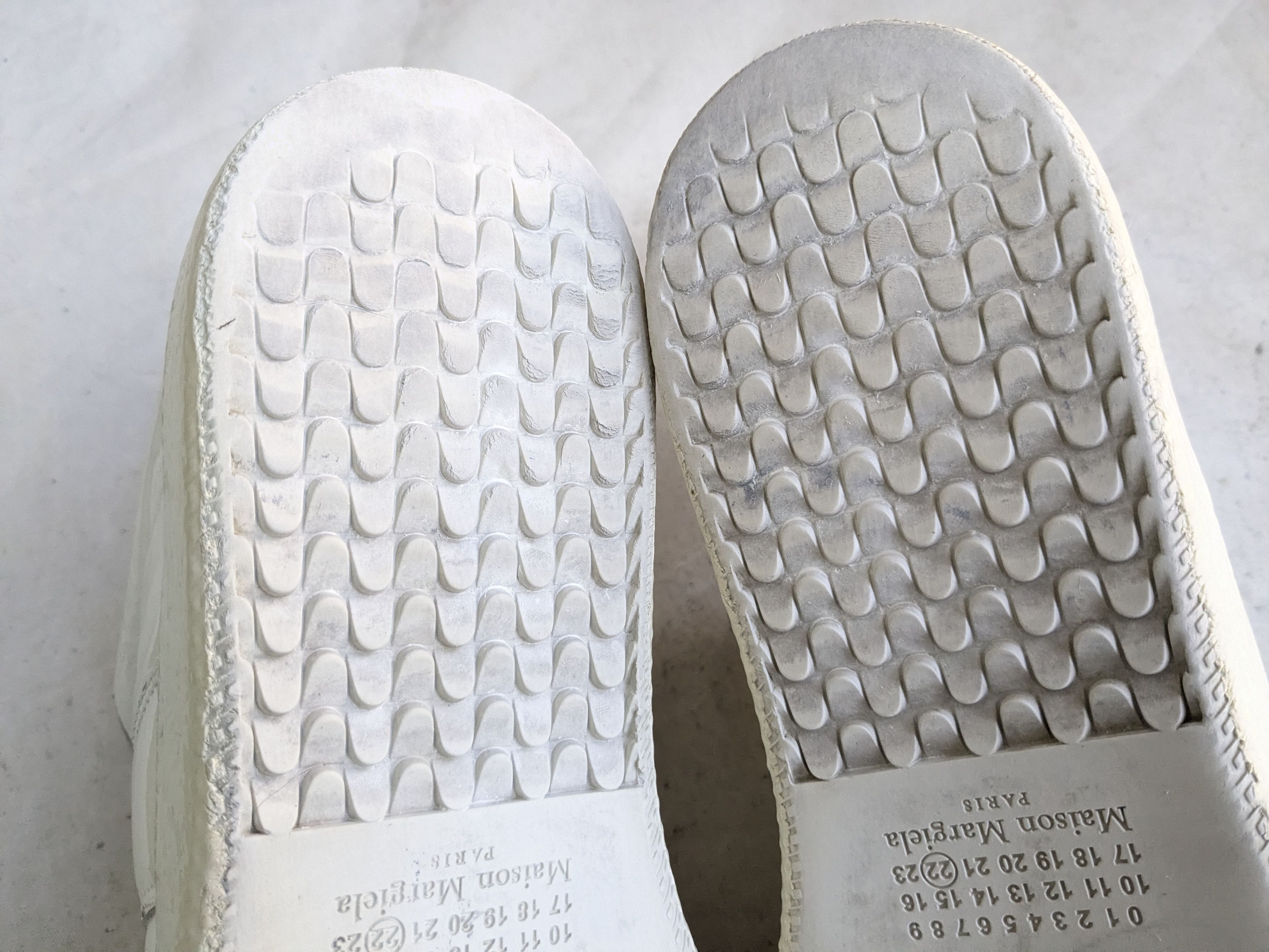 Maison Margiela Maison Margiela Replica Gat White 9 42 Rubber Low Tops Size US 9 / EU 42 - 14 Thumbnail