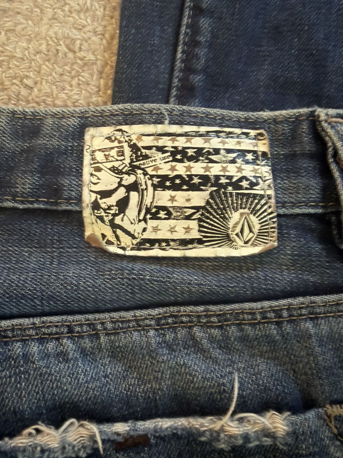 Volcom VTG Volcom Jeans Straight Boot 36 distress faded skate patch Size US 36 / EU 52 - 4 Thumbnail