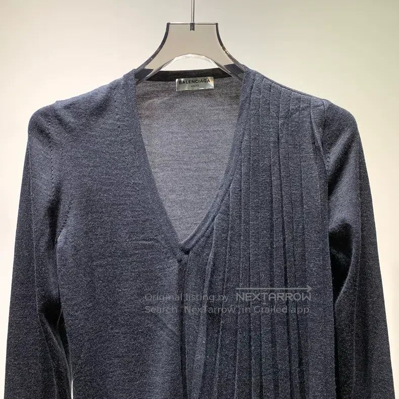 Balenciaga Balenciaga V-neck knit top Size XS / US 0-2 / IT 36-38 - 3 Thumbnail