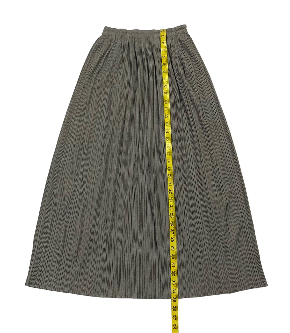 Issey Miyake × Pleats Please Issey Miyake Pleats Please Issey Miyake Pleated Basics Skirt Size 26" / US 2 / IT 38 - 7 Thumbnail