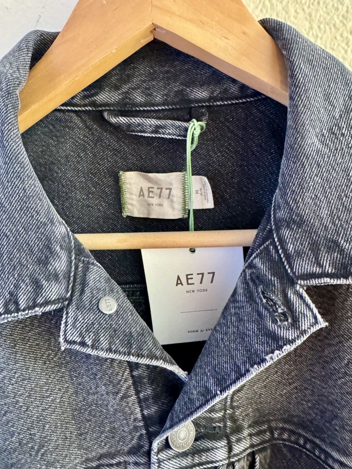 American Eagle Outfitters AE77 Premium Slim Fit Denim Trucker Jacket Size US M / EU 48-50 / 2 - 10 Thumbnail