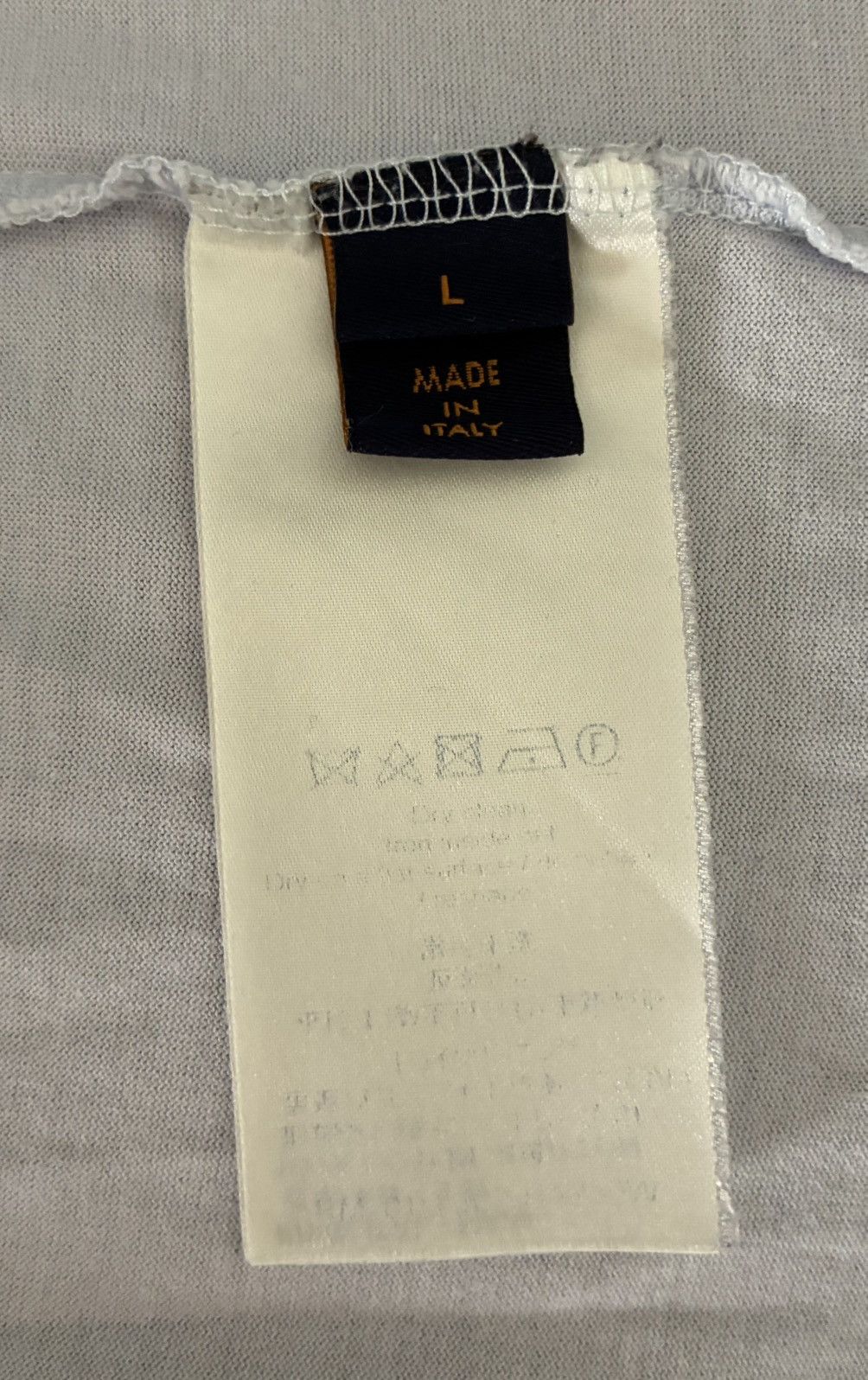 Louis Vuitton Louis Vuitton Lavender Classic T-Shirt Size US L / EU 52-54 / 3 - 5 Thumbnail