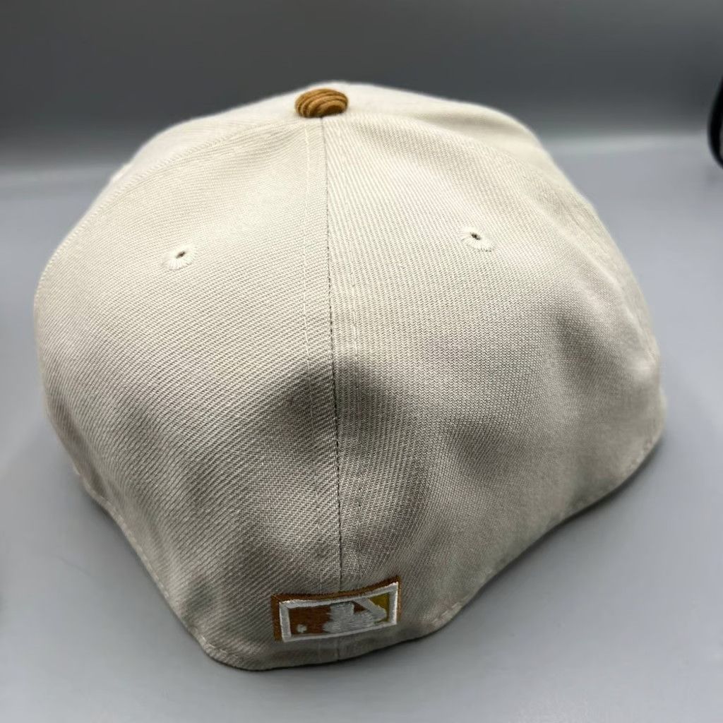 New Era Toronto Blue Jays Hat Men 7 3/4 Brown Corduroy Fitted Cap Size ONE SIZE - 5 Thumbnail