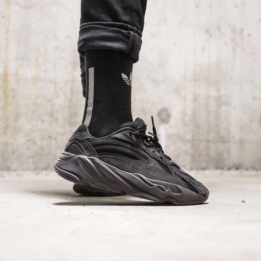 Adidas × Kanye West Adidas Yeezy Boost 700 V2 Vanta Black Mens Shoes US9 FU6684 Size US 9 / EU 42 - 7 Thumbnail