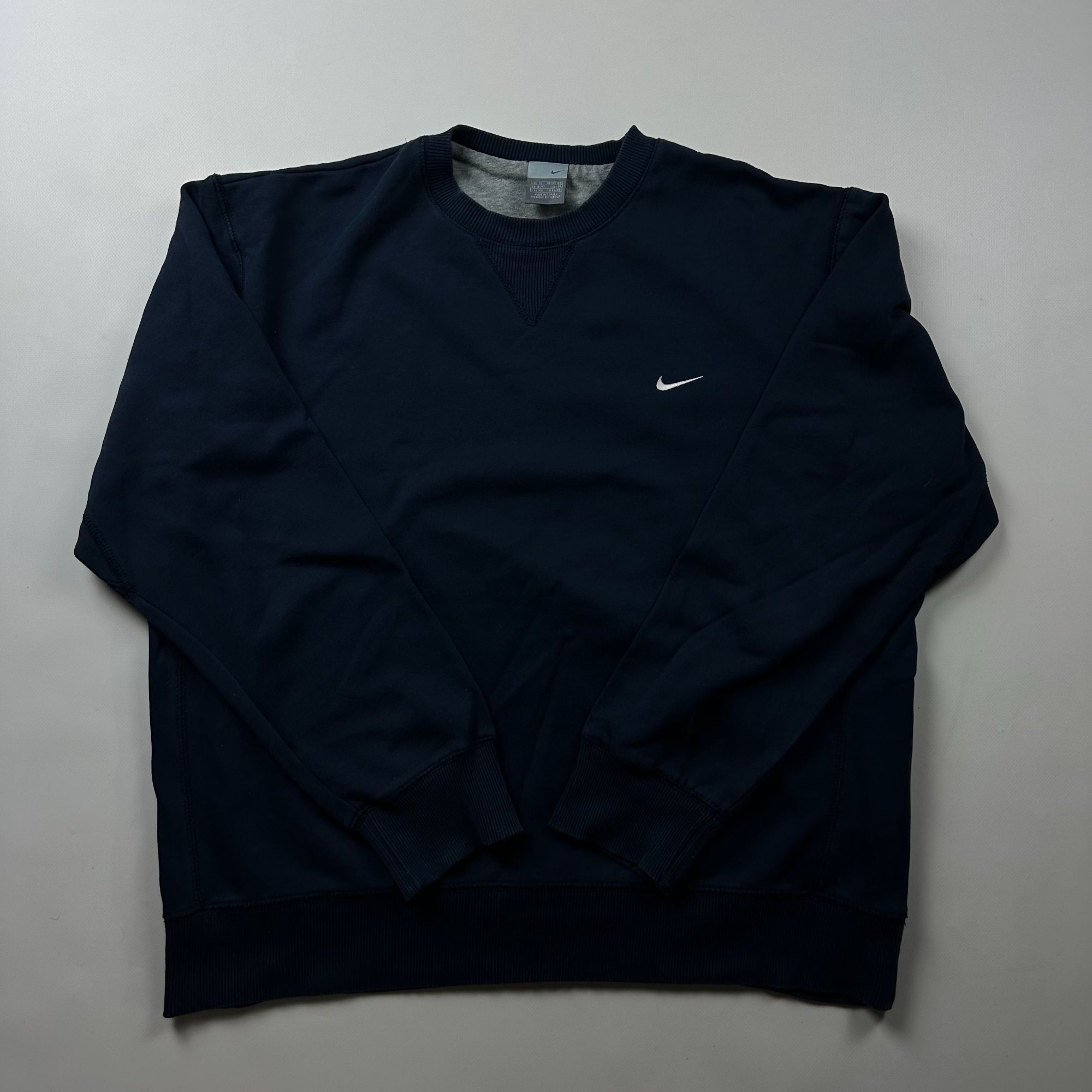 Nike Nike Vintage 2000s Navy Blue Basic Crewneck Sweatshirt Size Size US XL / EU 56 / 4 - 1 Thumbnail