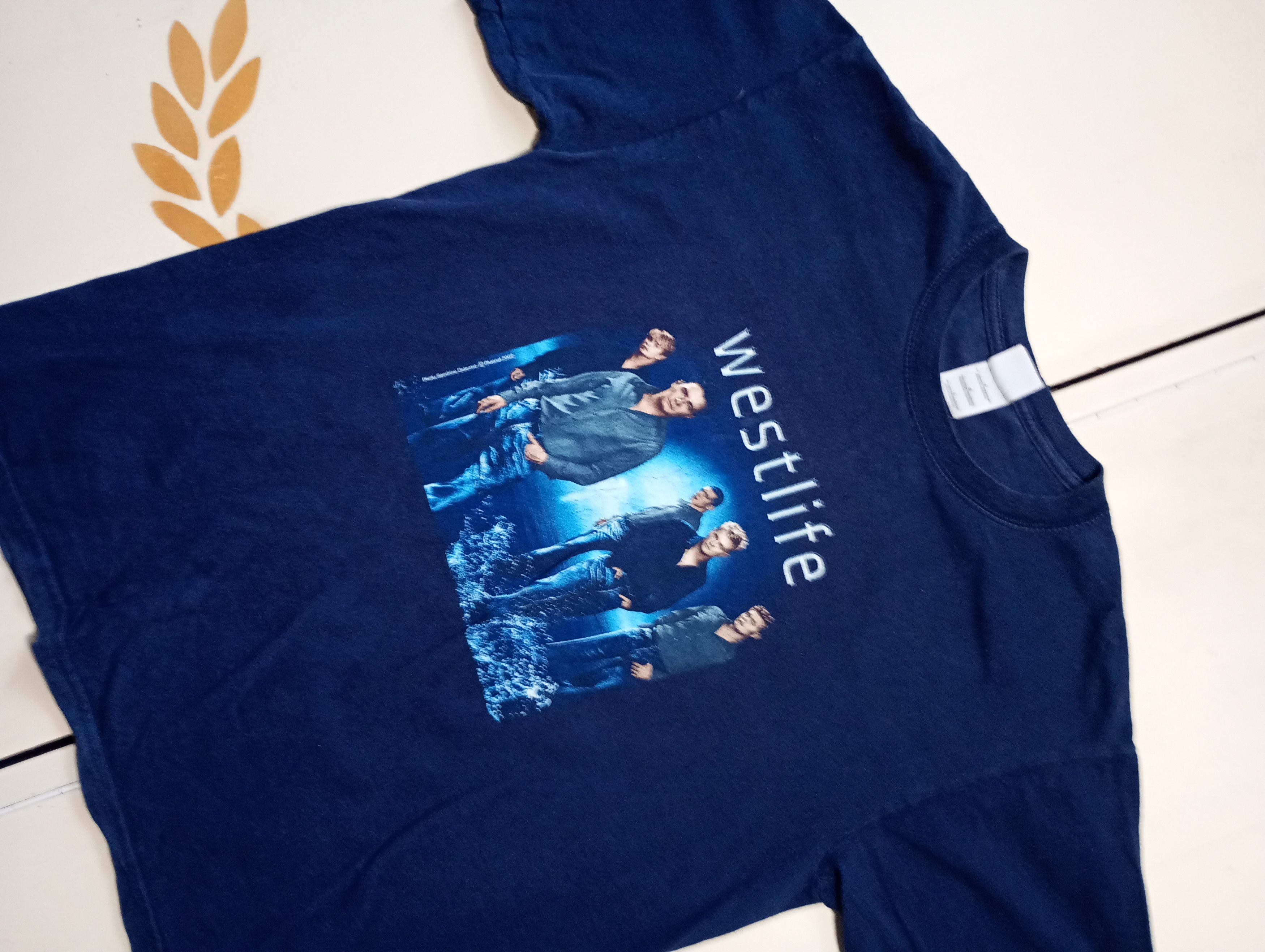 Gildan Westlife World Of Our Own Tour 2002 Gildan T-Shirt Size US L / EU 52-54 / 3 - 3 Thumbnail