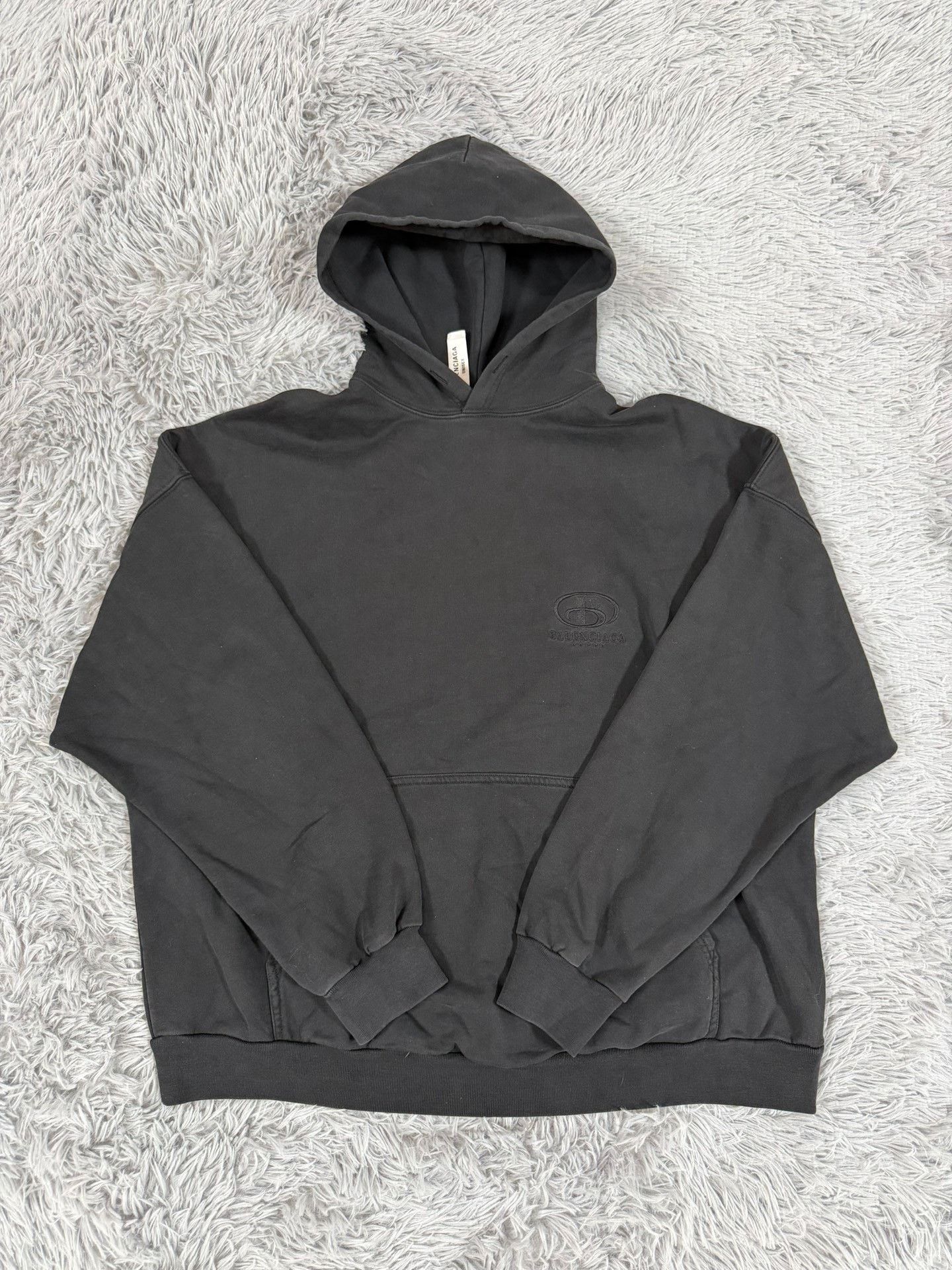 Balenciaga Balenciaga Embroidered Hoodie xs Men Size US XS / EU 42 / 0 - 1 Thumbnail