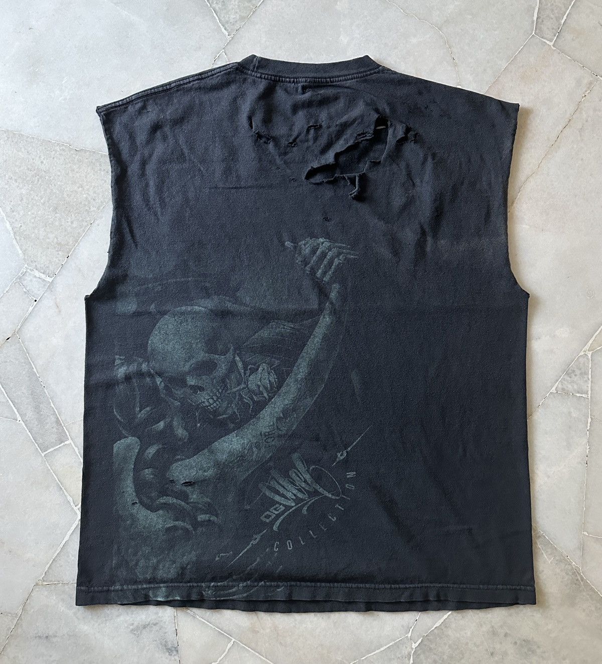 Japanese Brand OG ABEL SKULLS ART THRASHED TOP TANK SHIRT Size US XL / EU 56 / 4 - 8 Thumbnail