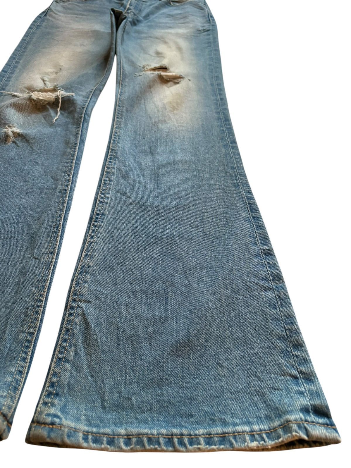 Japanese Brand Vintage Japanese Brand Mud Wash Distress Ripped Flare Jeans Size 27" / US 4 / IT 40 - 7 Thumbnail