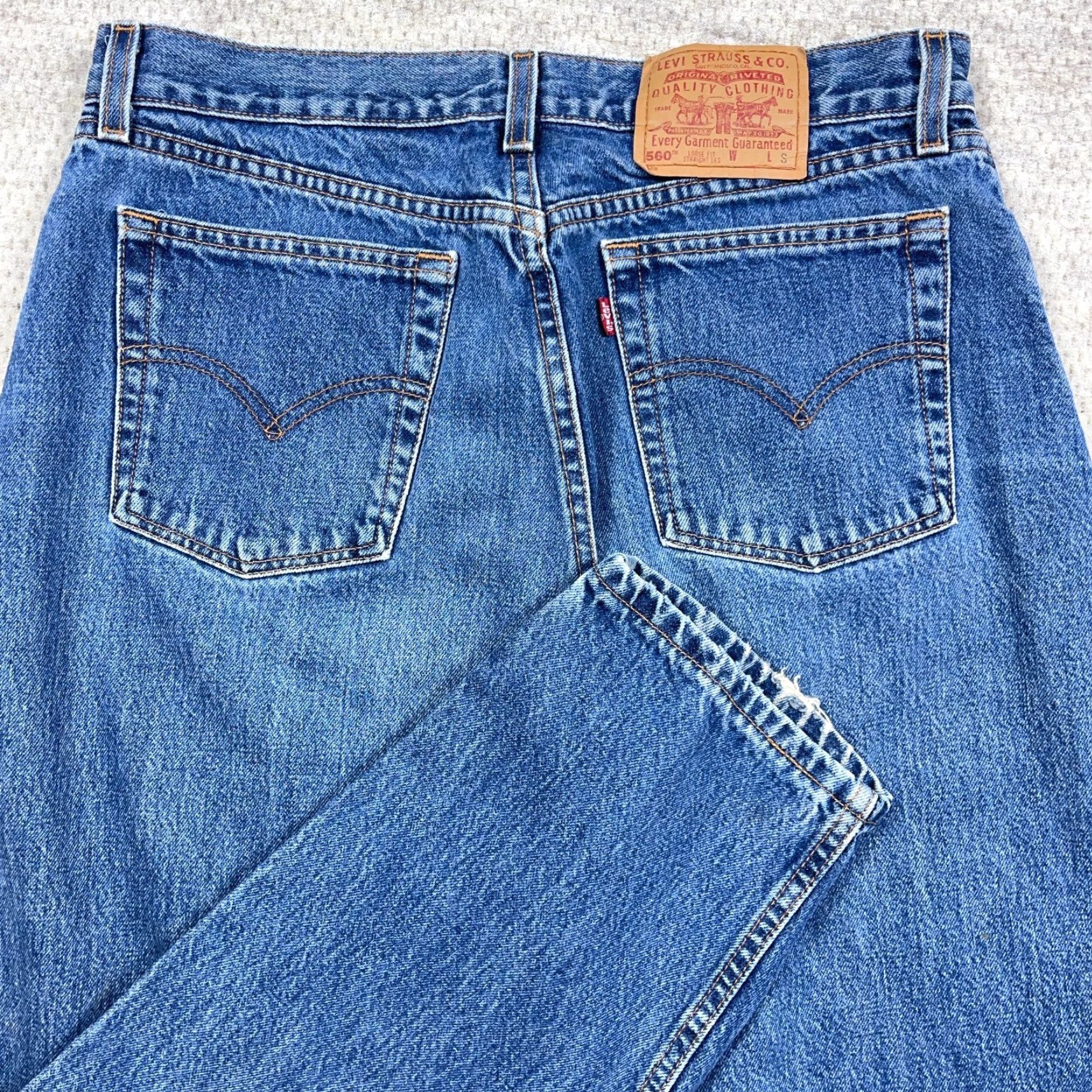 Levi's VINTAGE Levi's Jeans Women 14 32x29 560 Straight Leg Baggy Relaxed Blue Denim 80s 90s USA Mens? Size 36" / US 14 / IT 50 - 3 Thumbnail