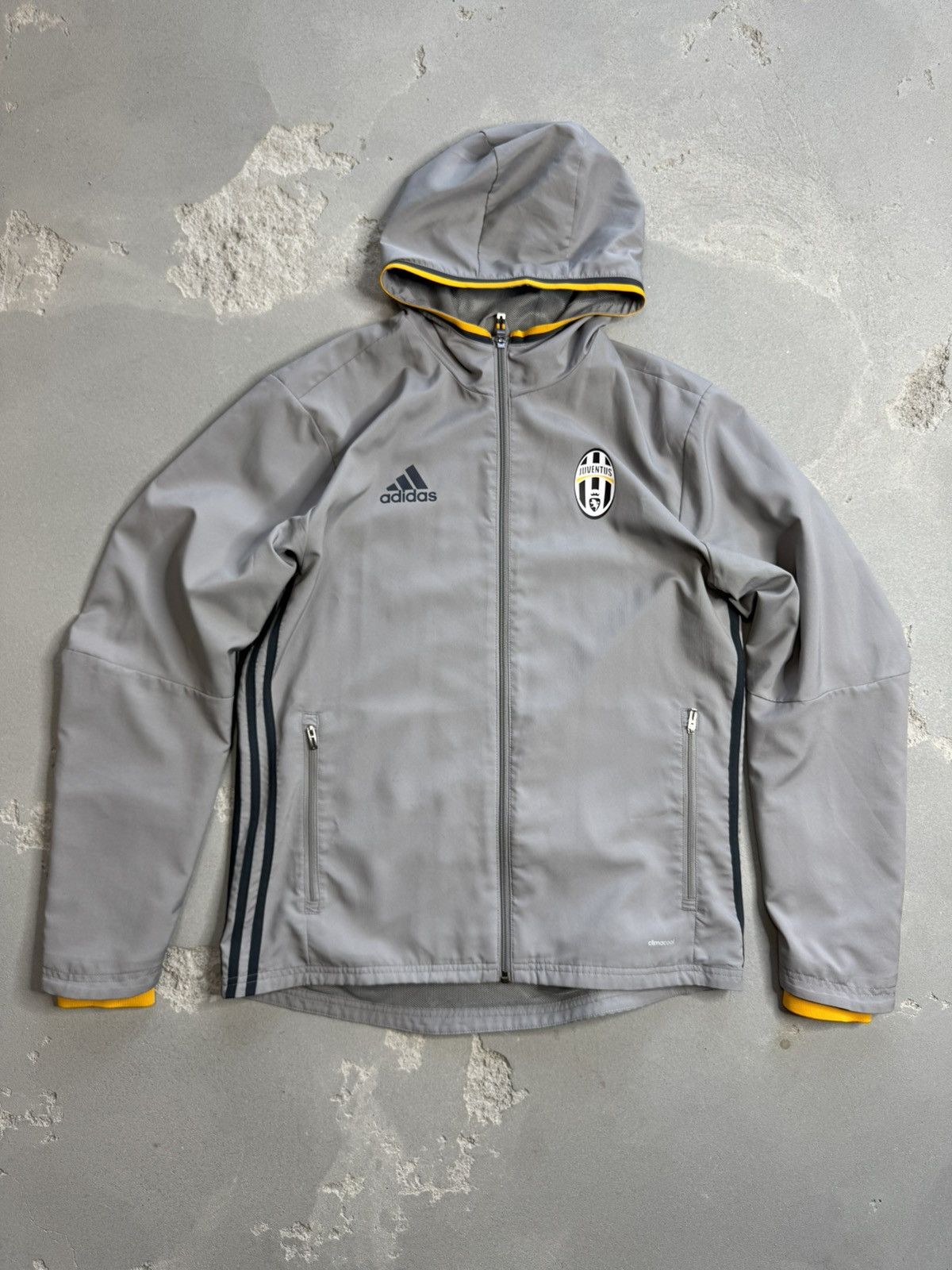 Adidas Adidas Juventus 2016 Track Jacket Size US M / EU 48-50 / 2 - 3 Thumbnail