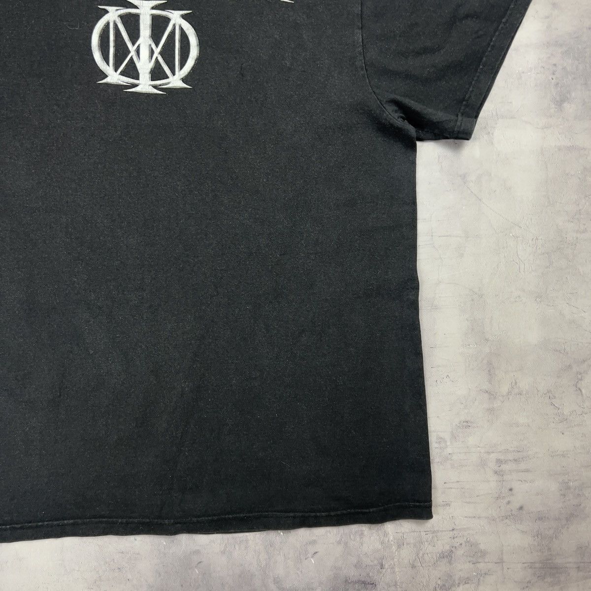 Band Tees Rare! Vintage Dream Theater Train Of Thought Big Logo Tee Size US M / EU 48-50 / 2 - 12 Thumbnail