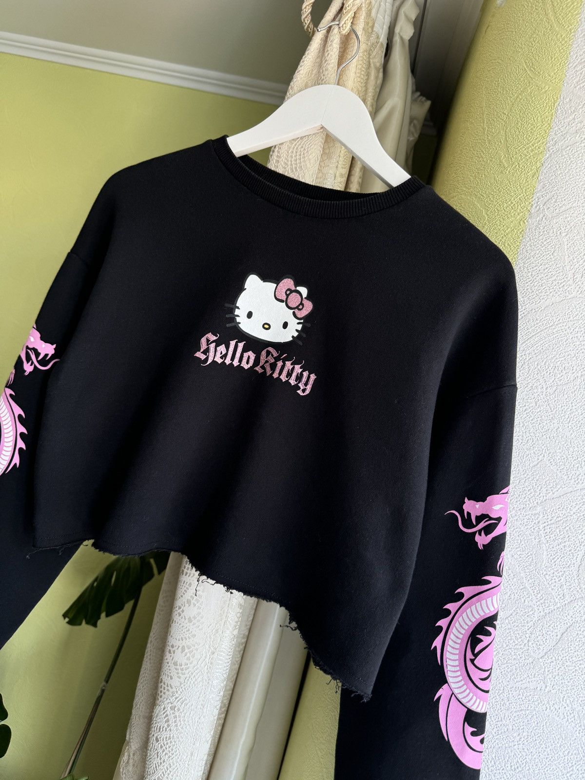 Japanese Brand Y2K Hello Kitty Cropped Japanese Dragon Sweatshirt if6was9 Size L / US 10 / IT 46 - 6 Thumbnail