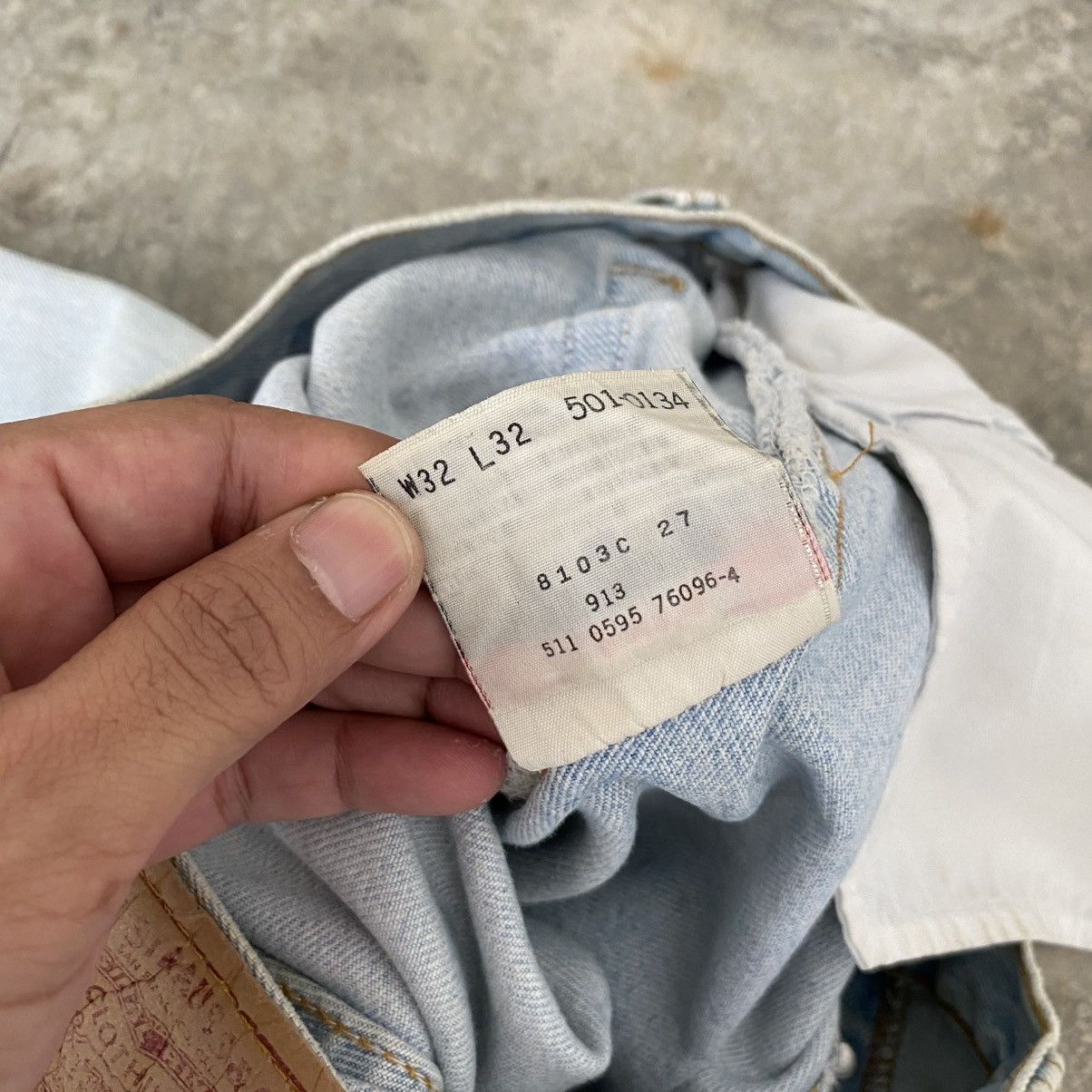 Levi's Size 31x32 Vintage 1995 Levis 501 Light Blue Denim Jeans Size US 31 - 17 Thumbnail