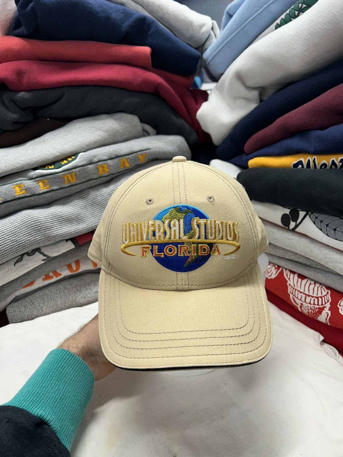 Universal Studios × Vintage Crazy Vintage Y2K Beige Universal Studios Baseball Cap Hat Size ONE SIZE - 1 Thumbnail