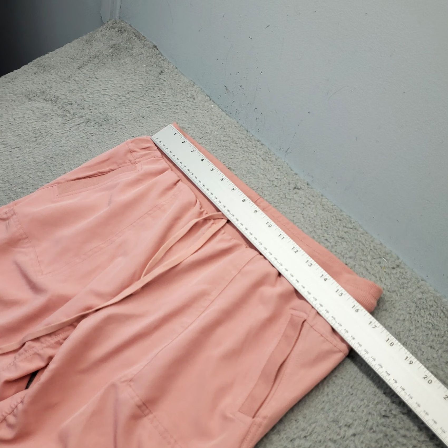 Vintage Ultra Performance Cropped Pants Womens 1X Pink Ruched Drawstring Stretch Pockets Breathable Easy Care Slit? Size 40" / US 18 - 3 Thumbnail