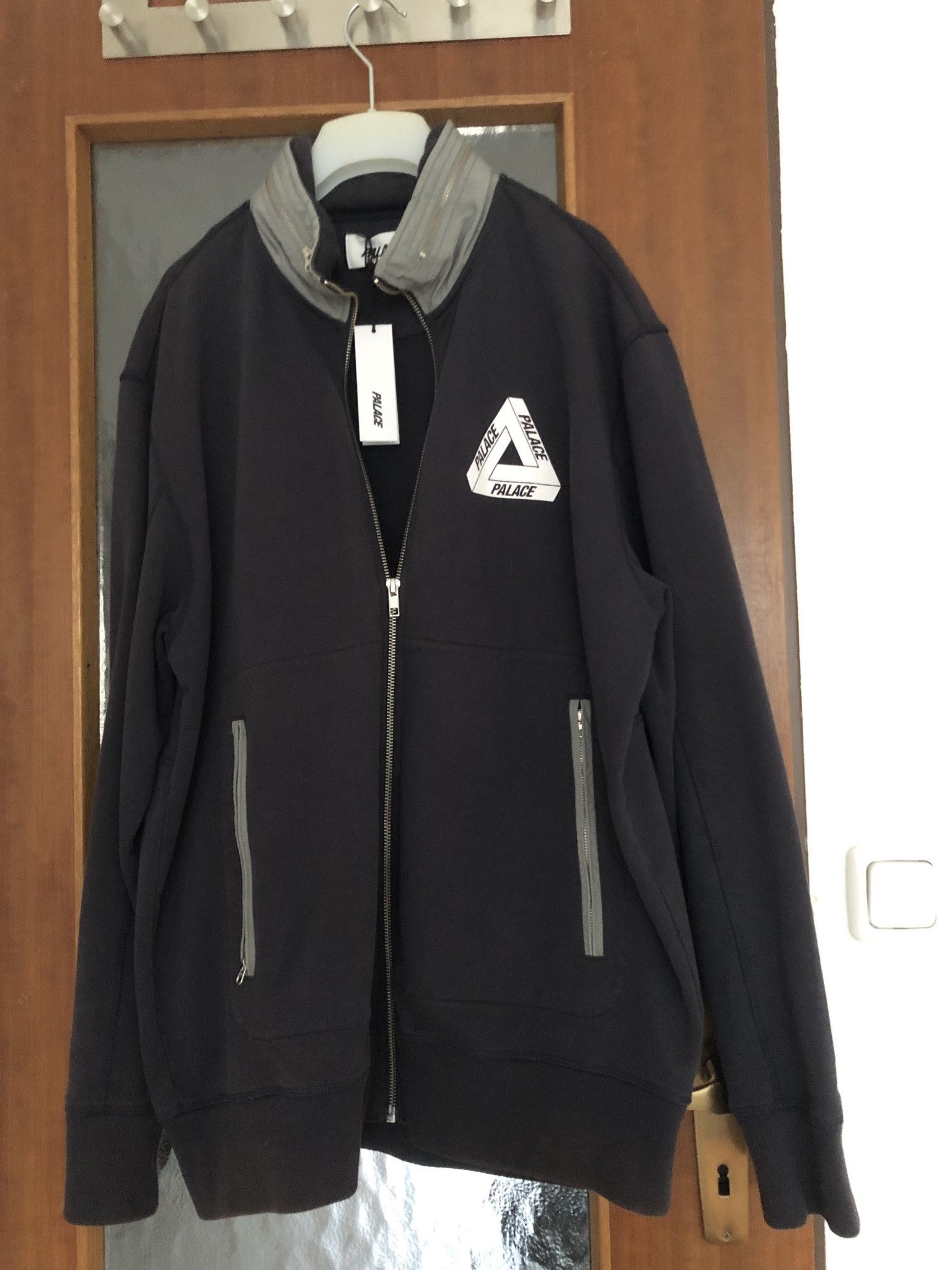 Palace Palace funnel with shell hood Size US L / EU 52-54 / 3 - 1 Thumbnail