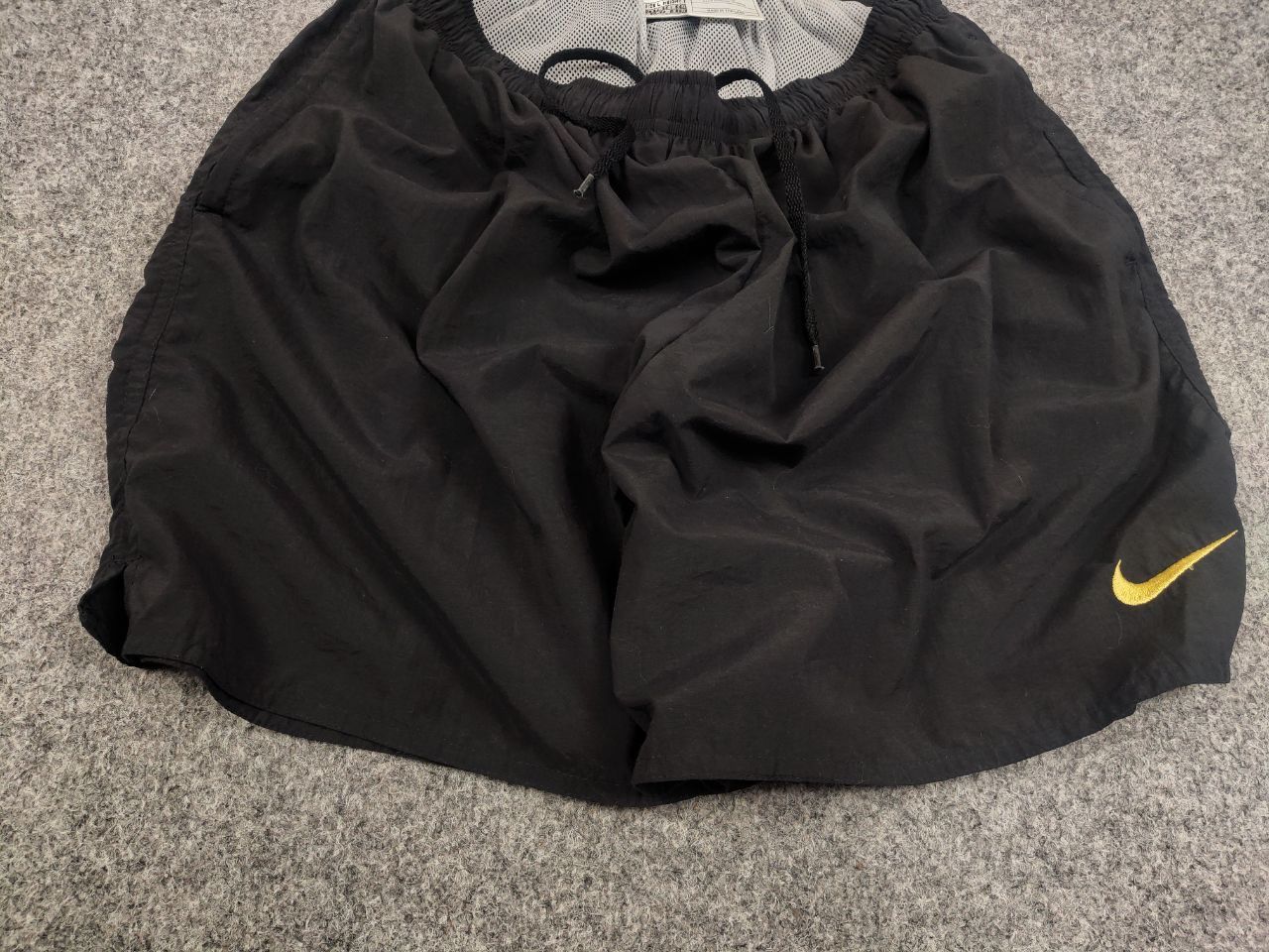 Nike Vintage 90's Nike Big Swoosh Black Nylon Light Shorts Size US 34 / EU 50 - 7 Thumbnail