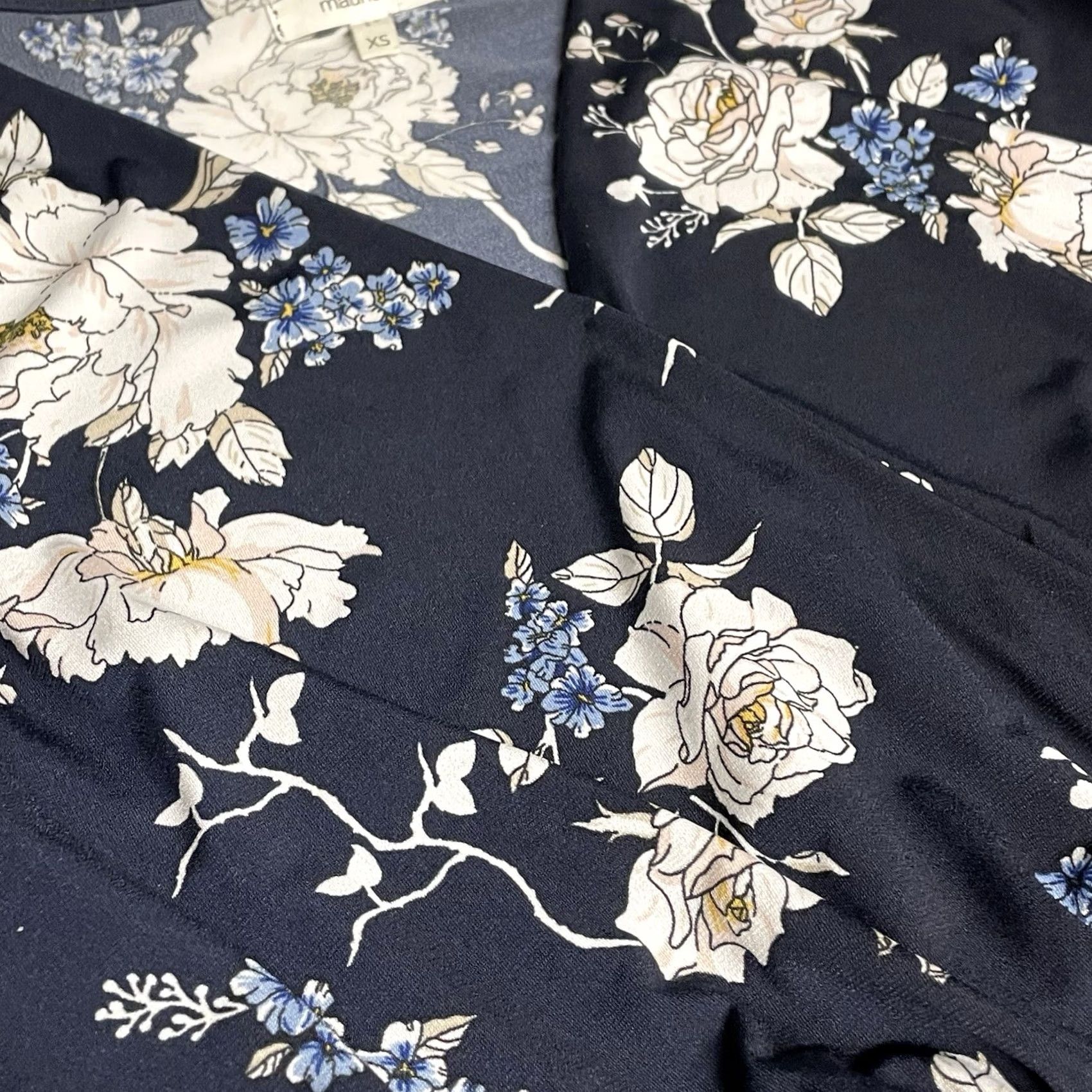 Vintage Maurices Women Navy Blue Floral V-Neck Wrap Front Tie Waist 3/4 Sleeve Romper XS Size 26" / US 2 / IT 38 - 4 Thumbnail