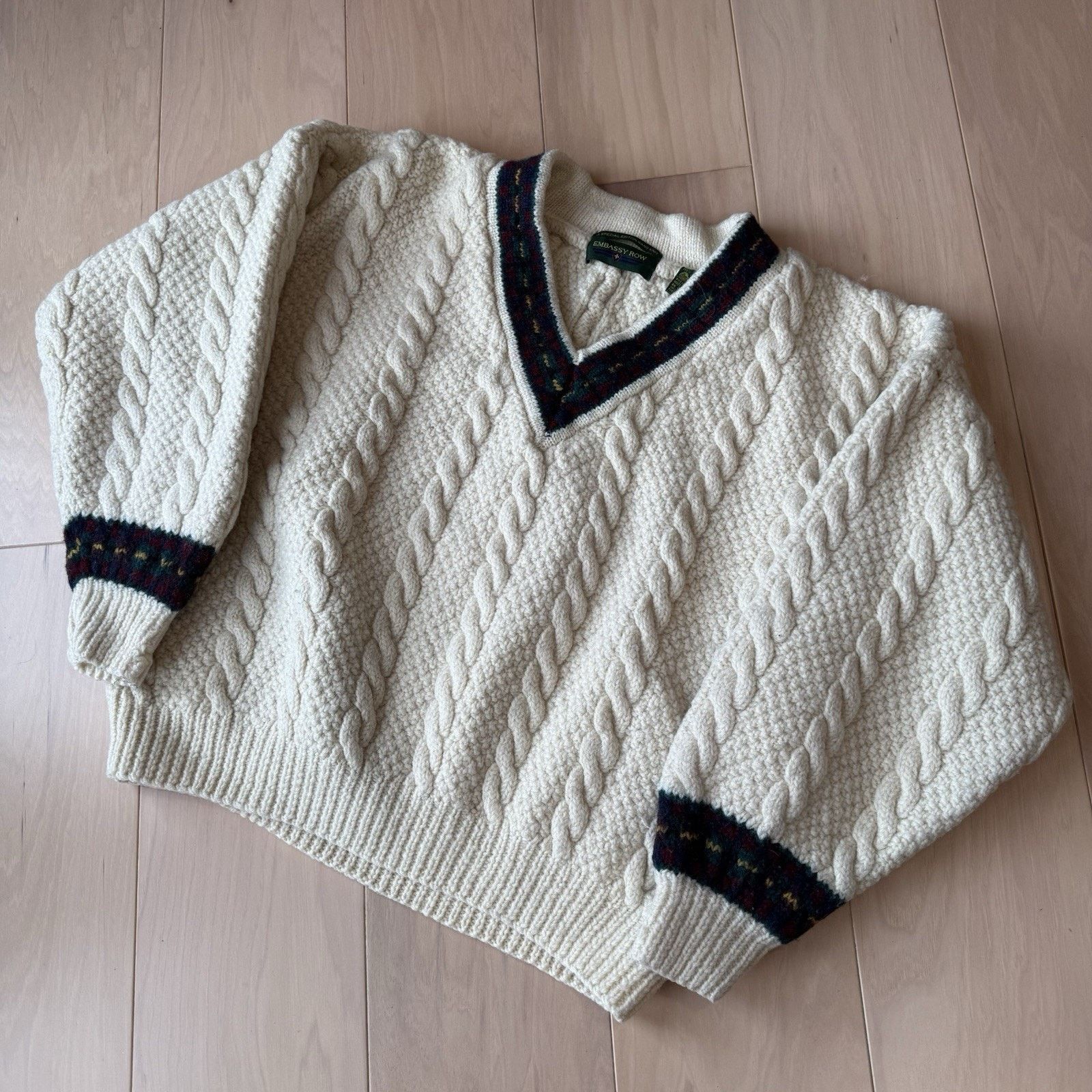 Vintage Vintage Embassy Row Sweater XL Beige 90s Heavy Wool V Neck Size XL / US 12-14 / IT 48-50 - 9 Thumbnail