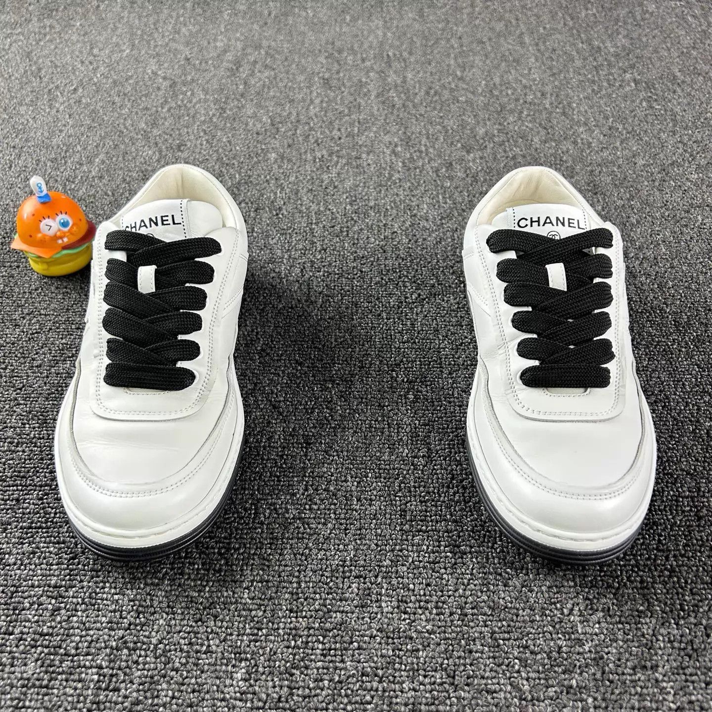 Chanel Chanel 24P White Leather Sneakers 36.5 Size US 6 / IT 36 - 2 Thumbnail