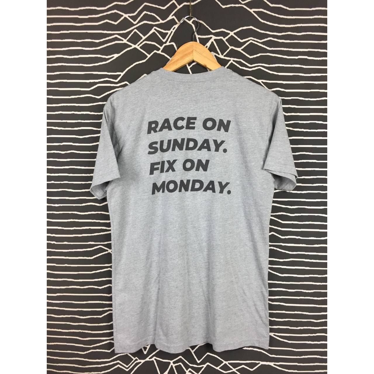 BMW Buildjournal Race On Sunday Fix On Monday Tee Size US M / EU 48-50 / 2 - 1 Thumbnail