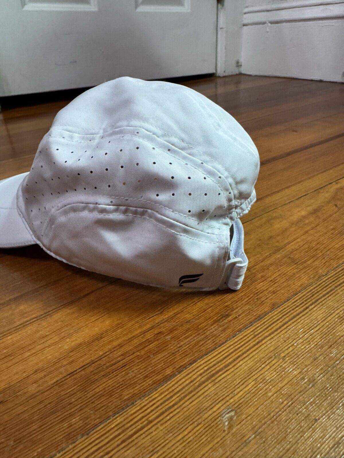 Fabletics Fabletics Active Hat Strap Back Panel Soft Grey White Cap Size ONE SIZE - 5 Thumbnail