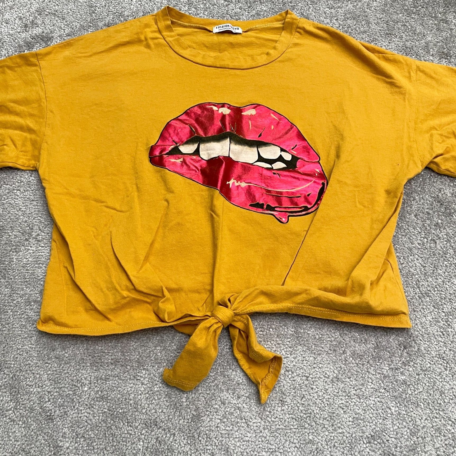 Fashion Nova Fashion Nova Cropped Top Womens L Orange Graphic Print Tie Crew Neck Short Sleeve Casual Shirt Size L / US 10 / IT 46 - 3 Thumbnail