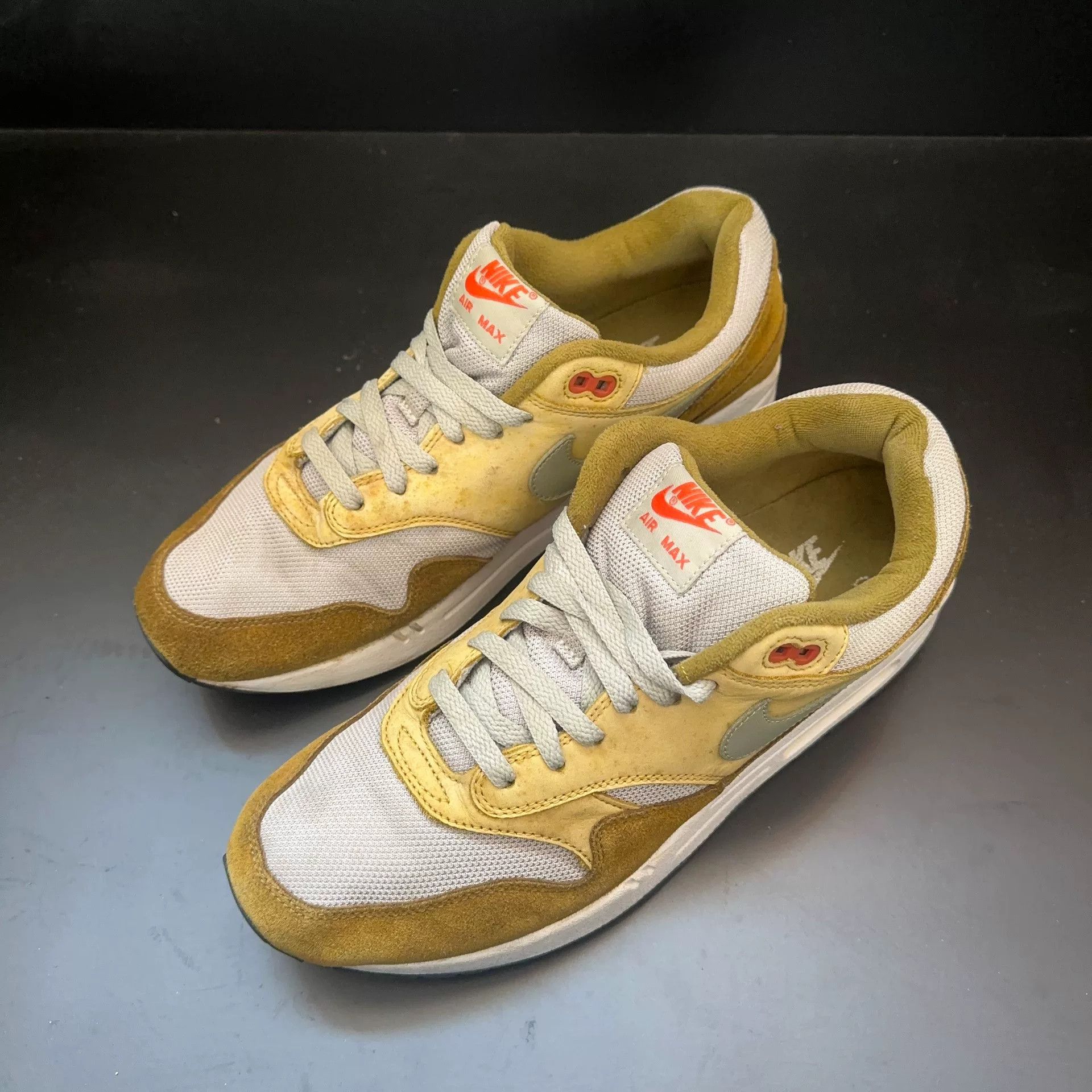 Nike Nike Yellow Lowtop Sneakers 44.5 Men Size US 11 / EU 44 - 1 Thumbnail