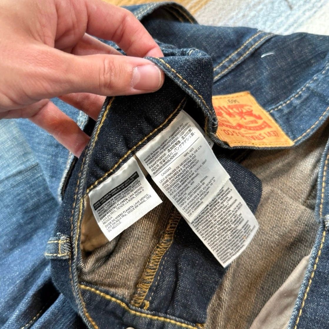 Levi's VINTAGE Levi's 569 Denim Jean Shorts Men 36 Baggy Hip Hop 12” Inseam Blue Cotton Denim Casual Travel Workwear Size US 36 / EU 52 - 4 Thumbnail