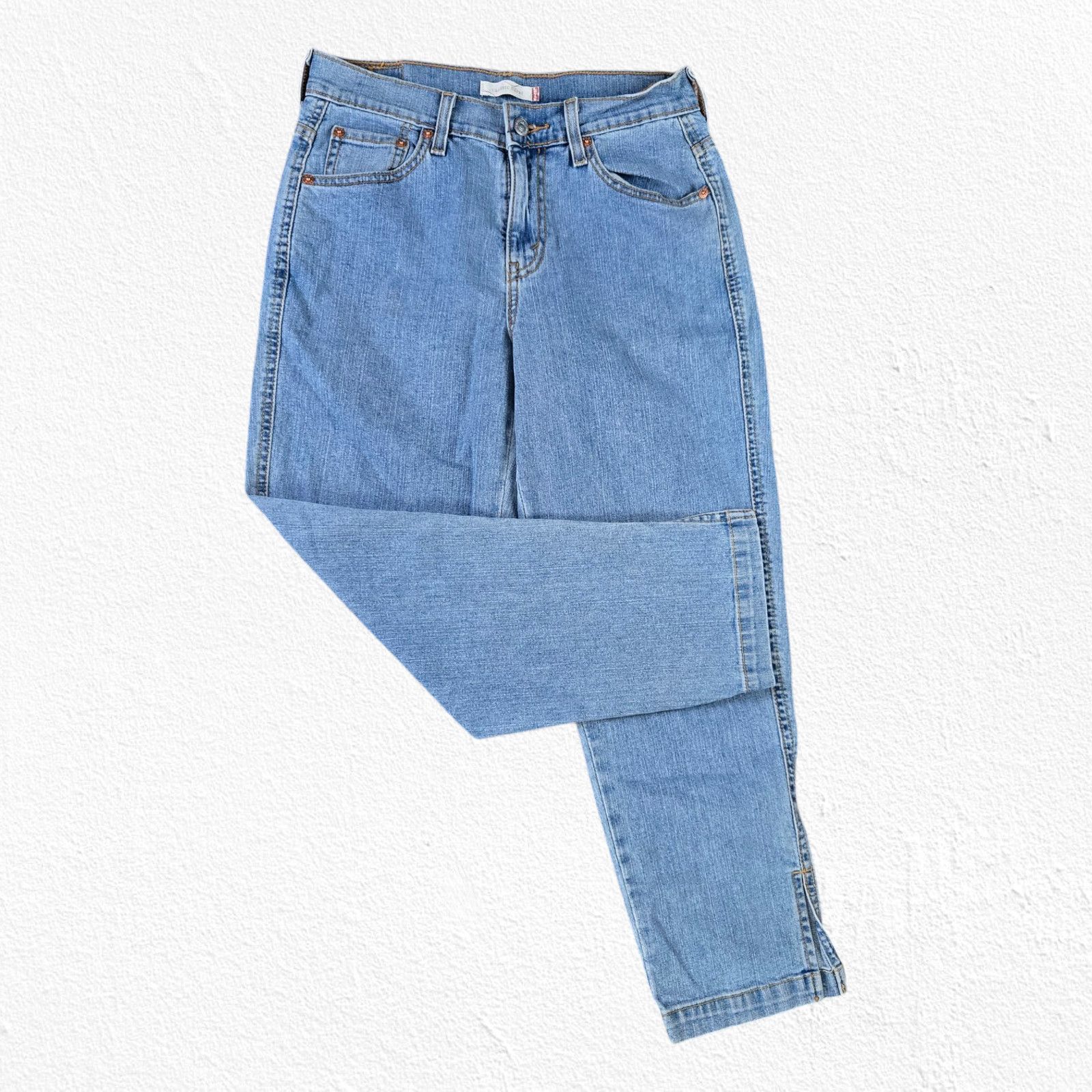 Levi's Y2K Levi's Light Wash Straight Capri Jeans Size 6 Size 28" / US 6 / IT 42 - 1 Thumbnail