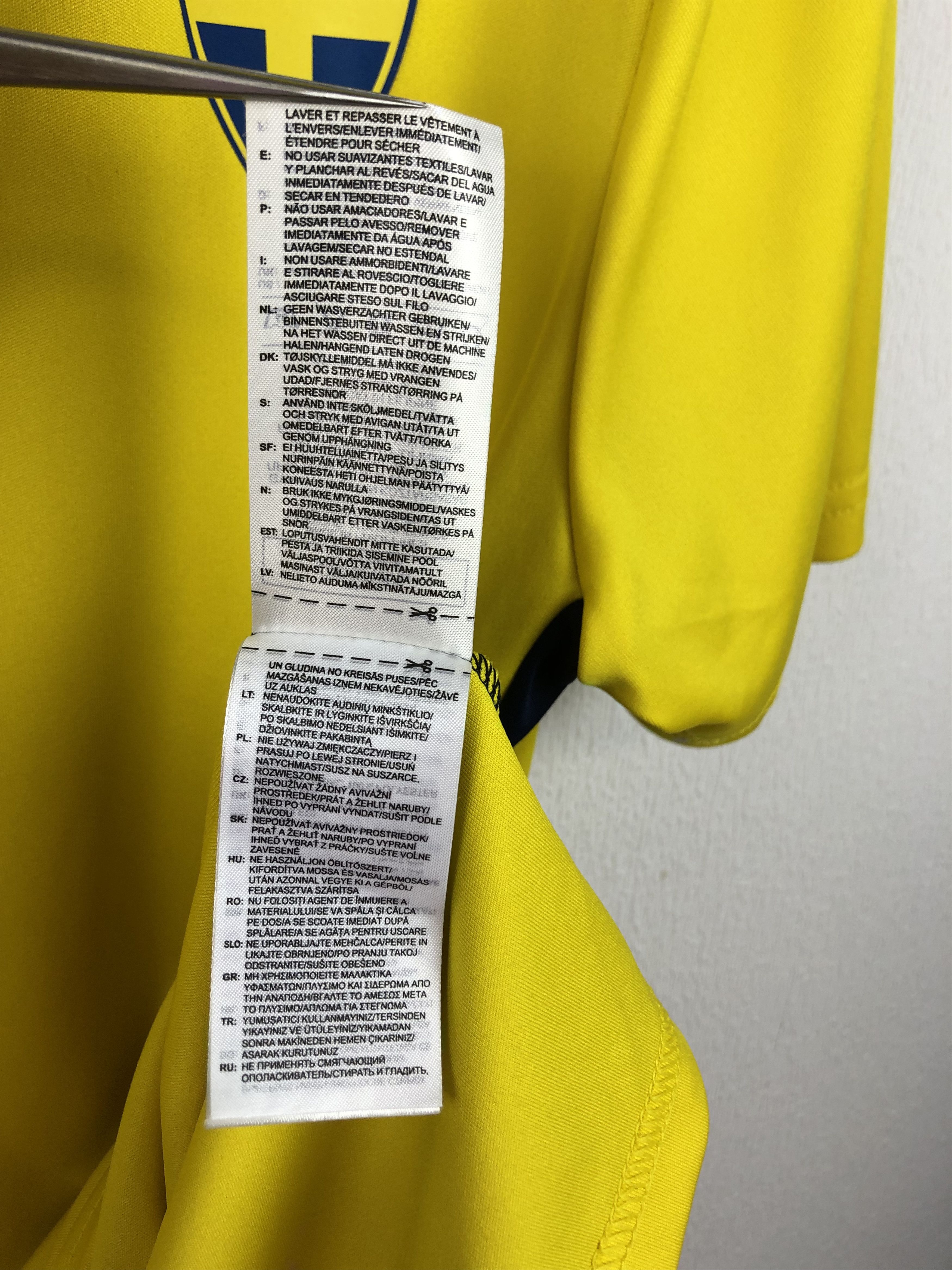 Adidas Sweden Home football shirt 2021 Football Adidas Jersey Size US L / EU 52-54 / 3 - 11 Thumbnail