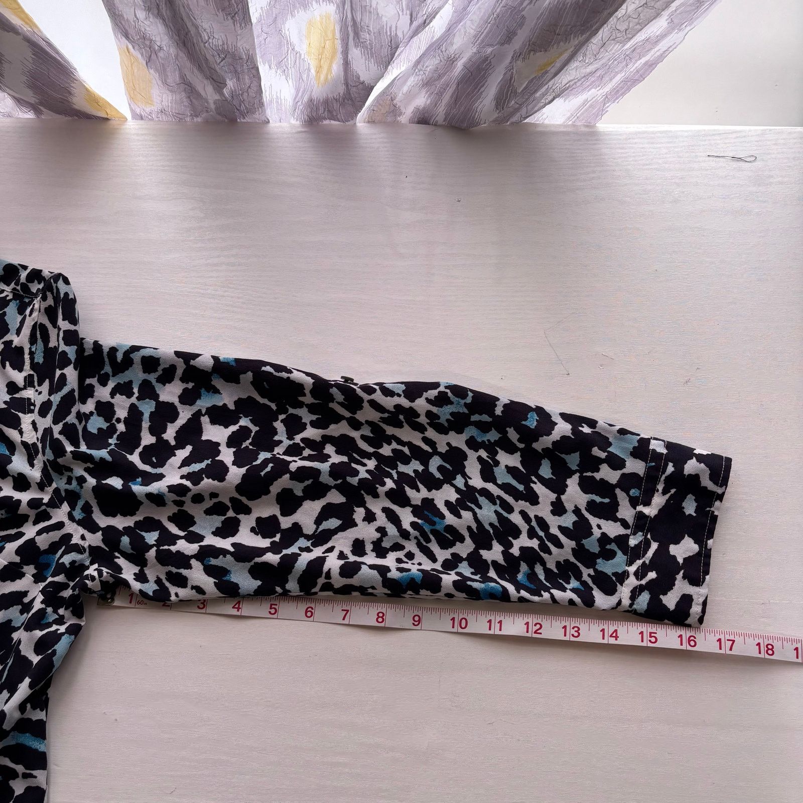 Other Talbots Black White Blue Leopard Print Blouse Size XLP Size XL / US 12-14 / IT 48-50 - 6 Thumbnail