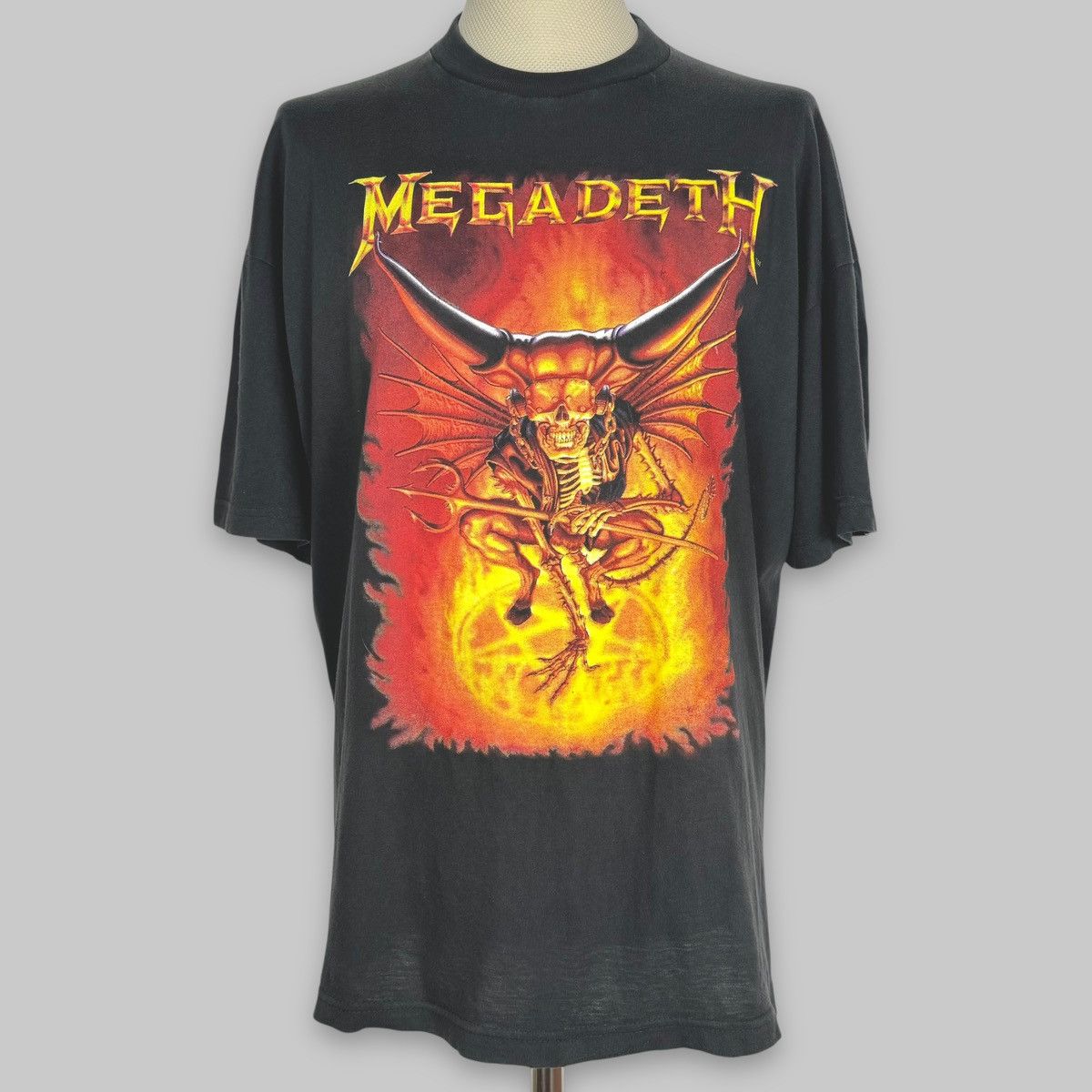 Band Tees Vintage 1992 Megadeth 4 Shows Exclusive Rare Tour T Shirt Size US XL / EU 56 / 4 - 1 Thumbnail