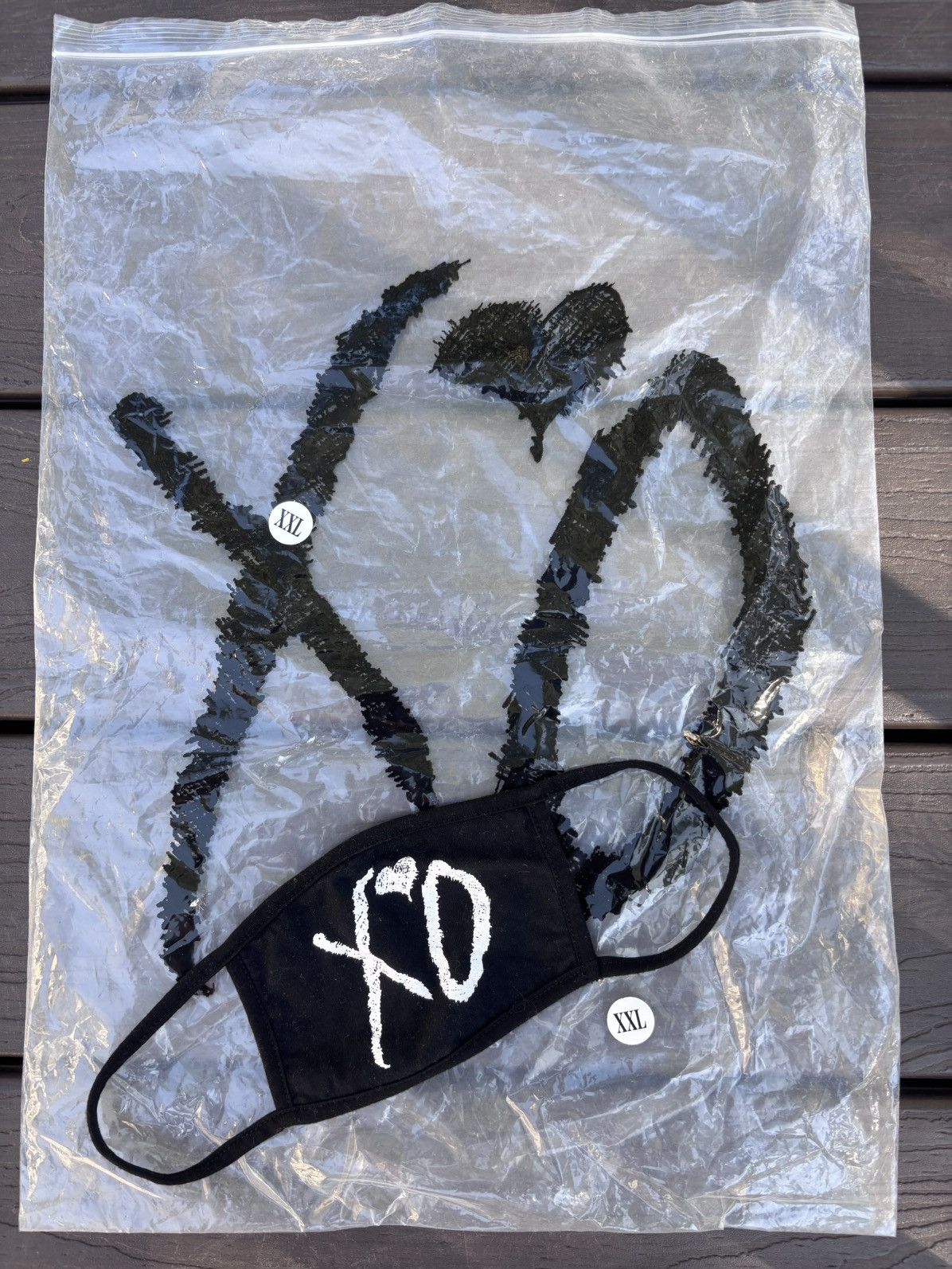 XO xo mask - limited edition- rare - vintage- not used Size ONE SIZE - 1 Thumbnail