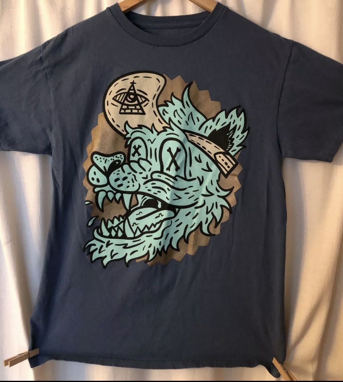 VIBE Tee: Awesome Sole Addiction Wolf Medium Bailey Apparel Vibes Size US M / EU 48-50 / 2 - 1 Thumbnail