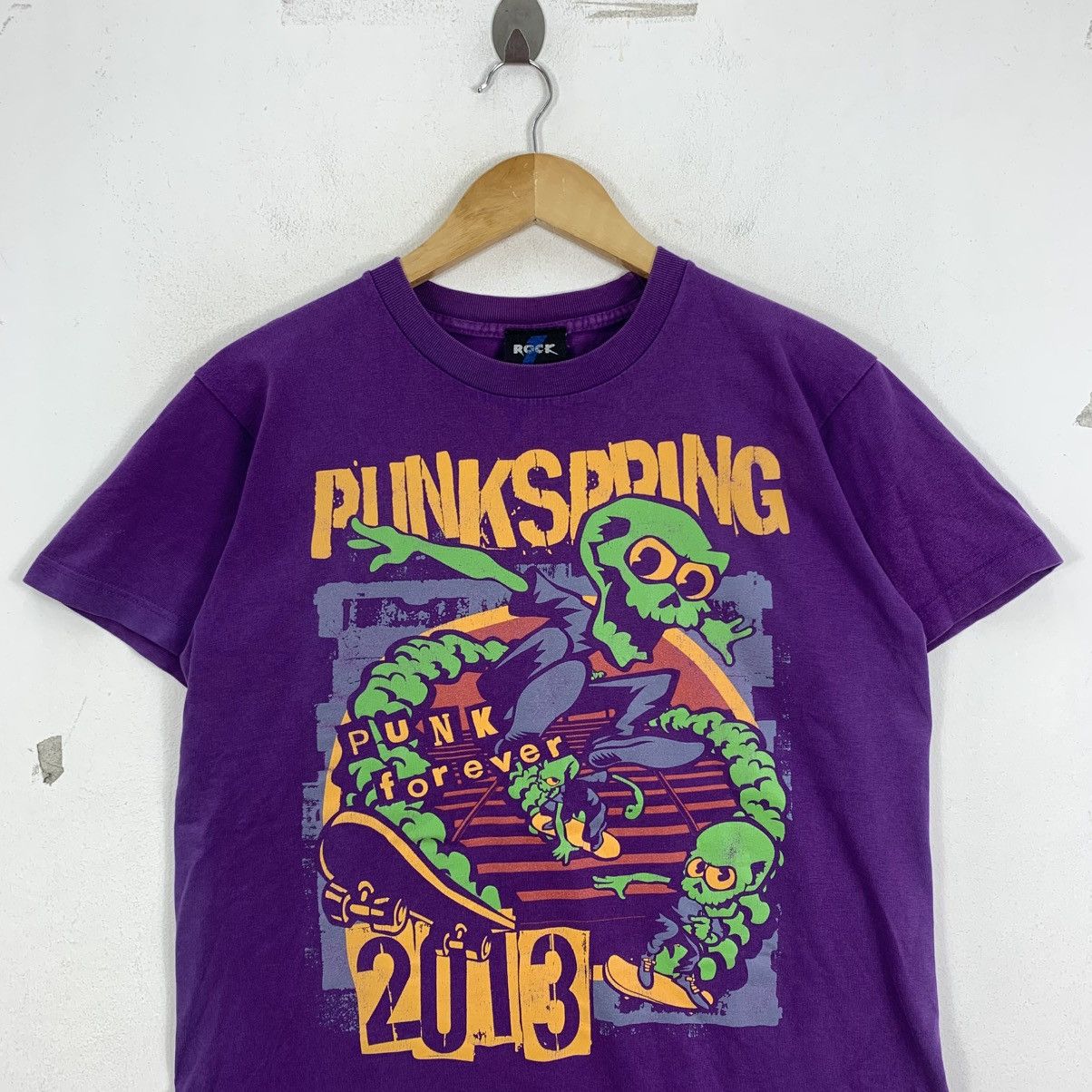 Japanese Brand PUNKSPRING 2013 Punk Forever Weezer Nofx JapaneseBand Tshirt Size US M / EU 48-50 / 2 - 3 Thumbnail