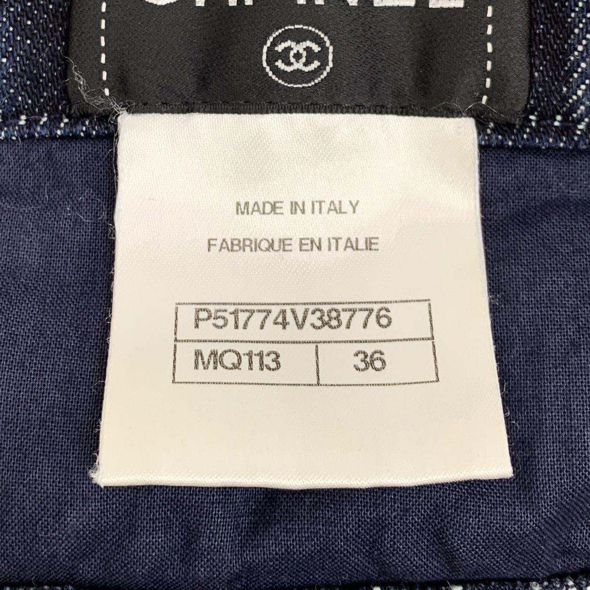 Chanel Chanel Navy Blue Court Flower Dark Embroidered Cotton Shorts Size 26" / US 2 / IT 38 - 7 Thumbnail
